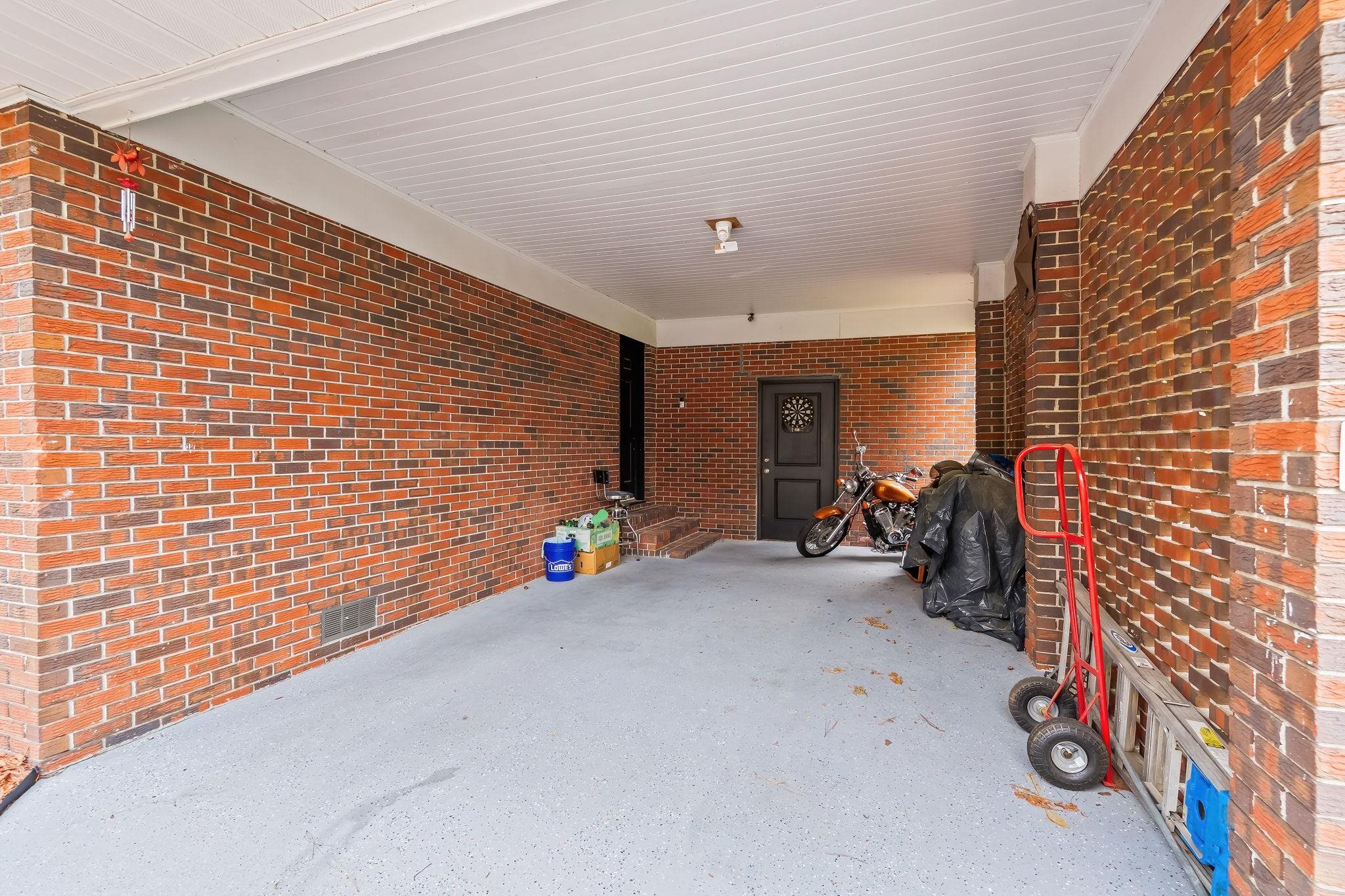 1704 Sherwood Dr. Property Photo 37