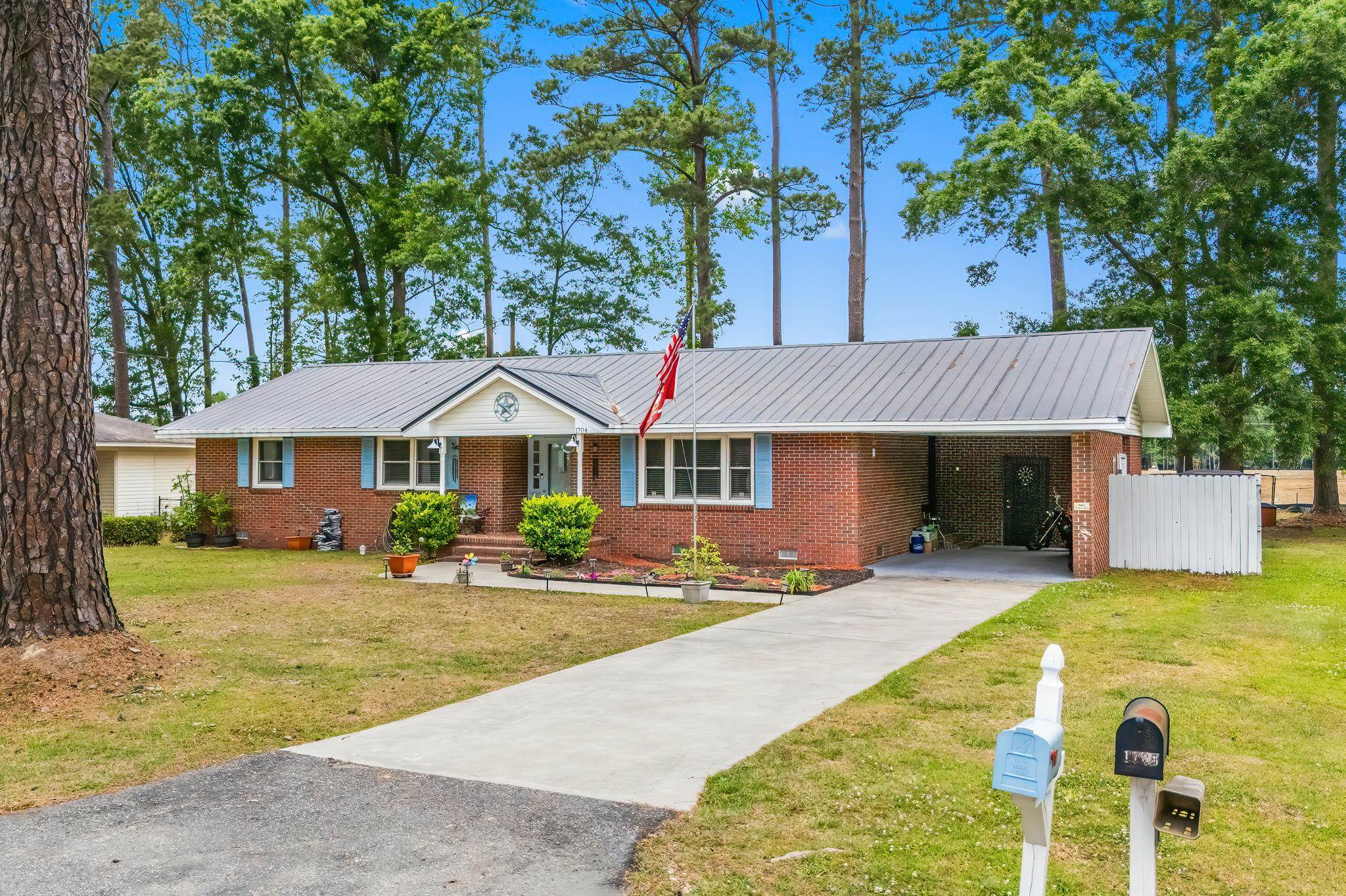 1704 Sherwood Dr. Property Photo 40