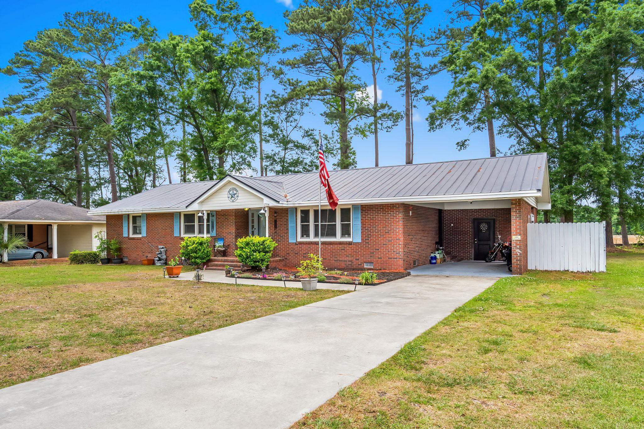 1704 Sherwood Dr. Property Photo 41