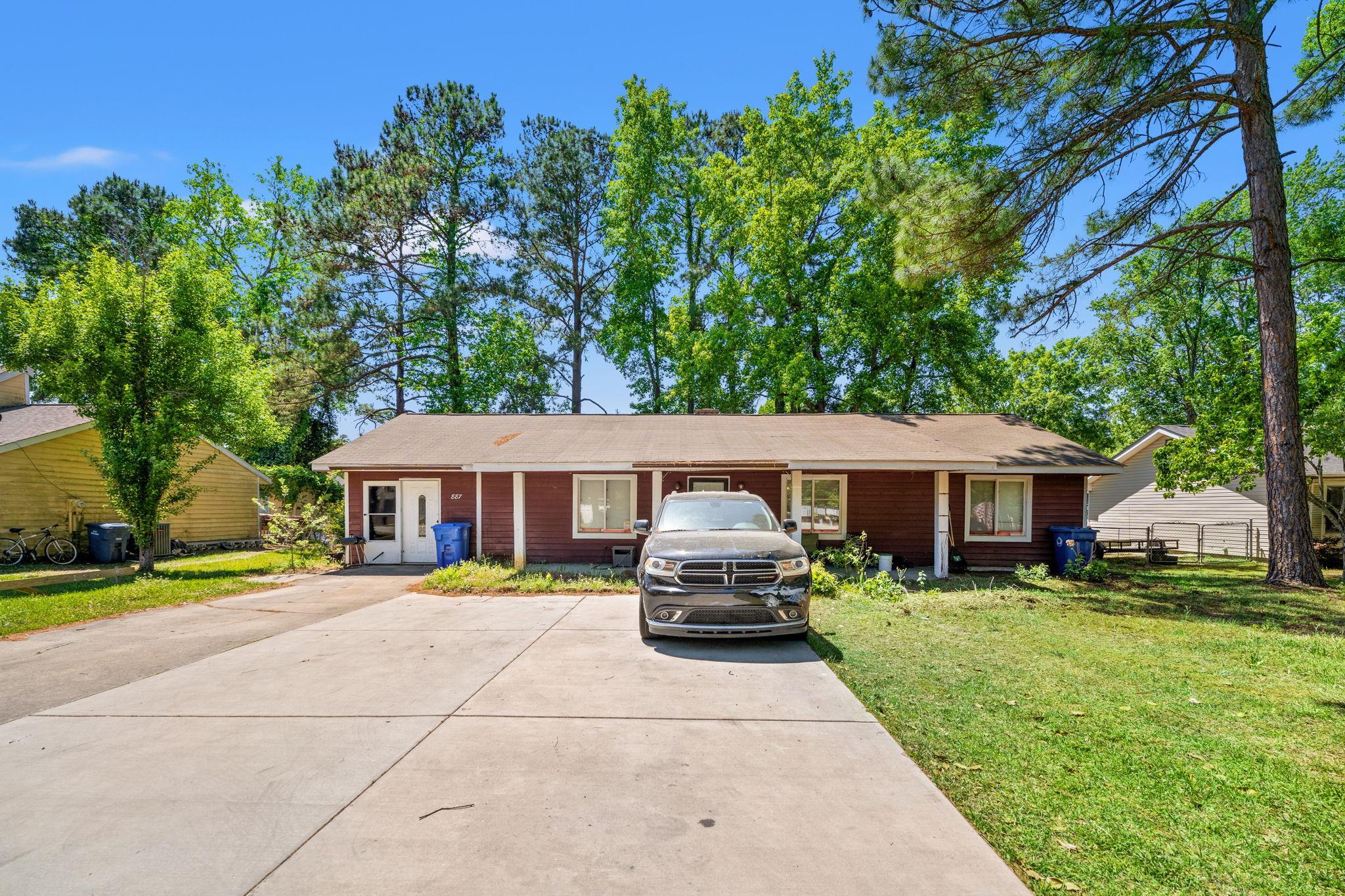 887 Pinner Pl. Property Photo 1