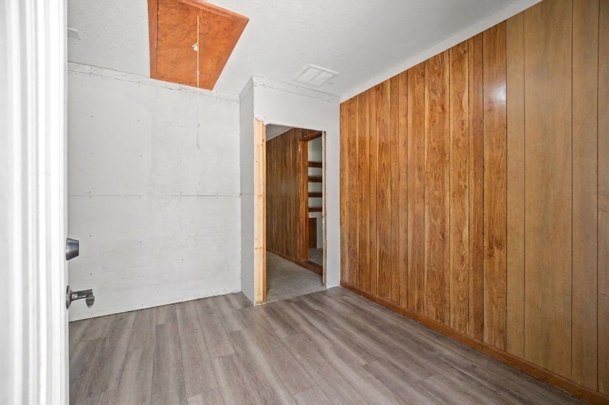 887 Pinner Pl. Property Photo 3