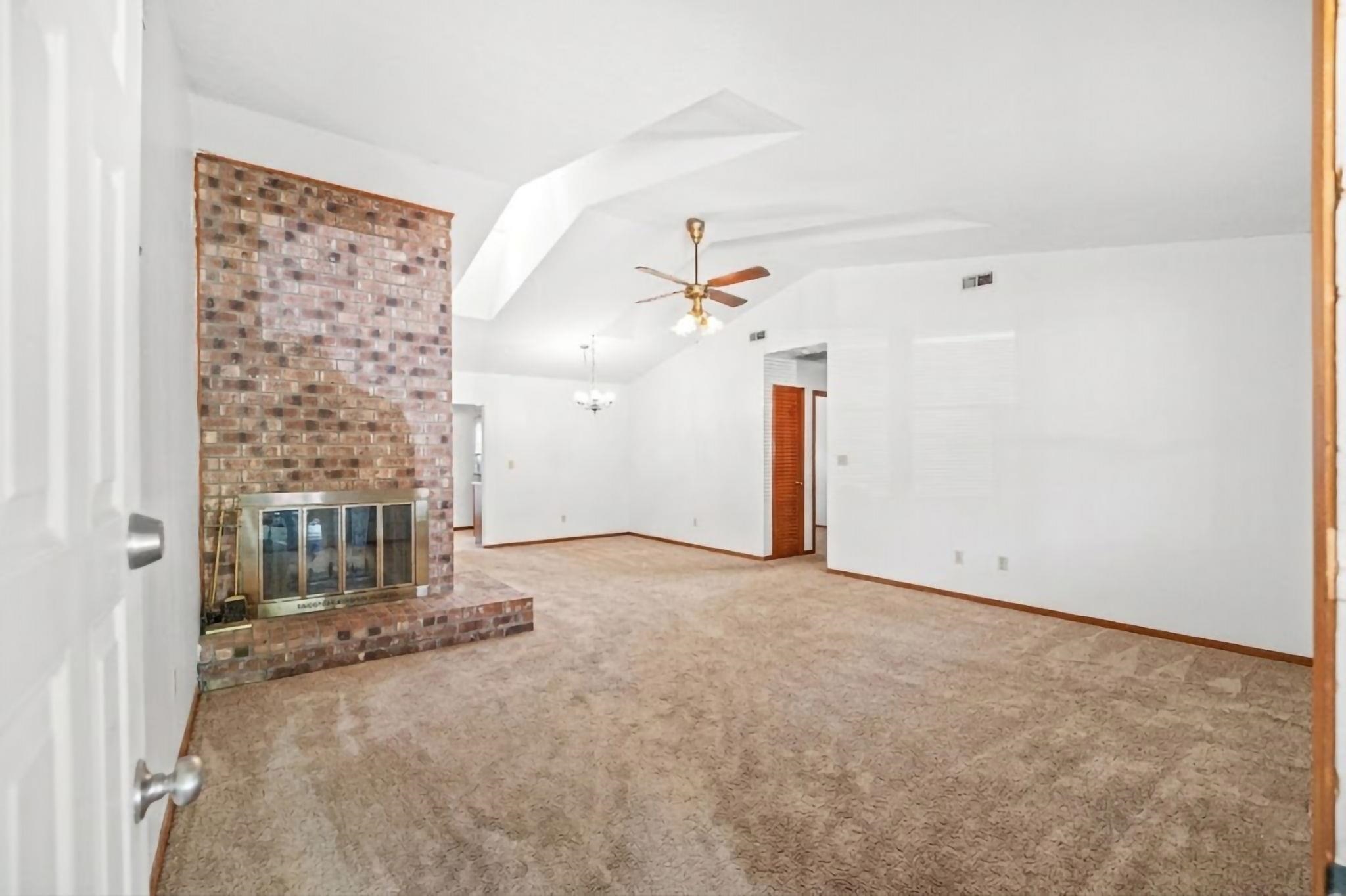 887 Pinner Pl. Property Photo 14