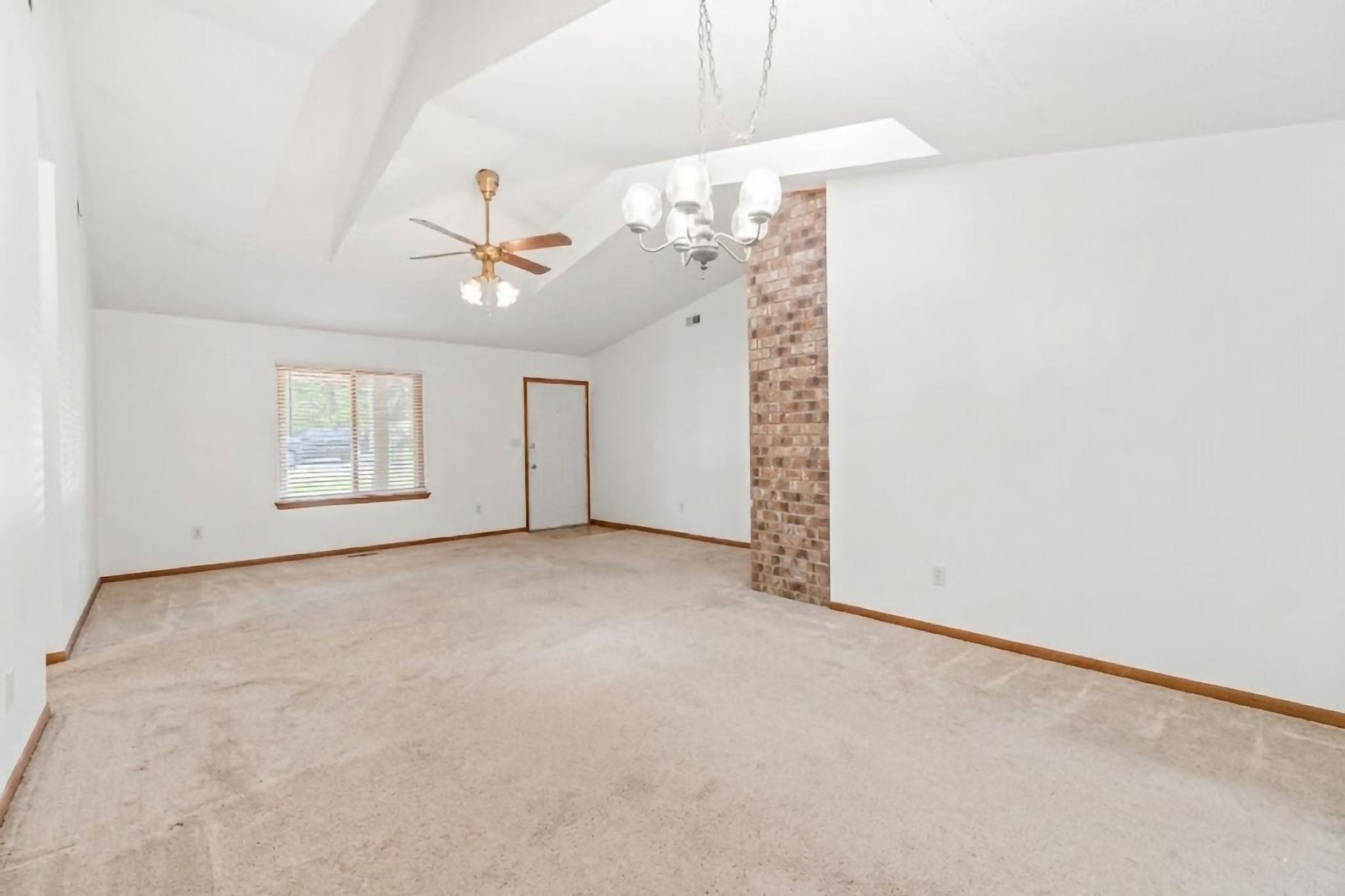 887 Pinner Pl. Property Photo 15
