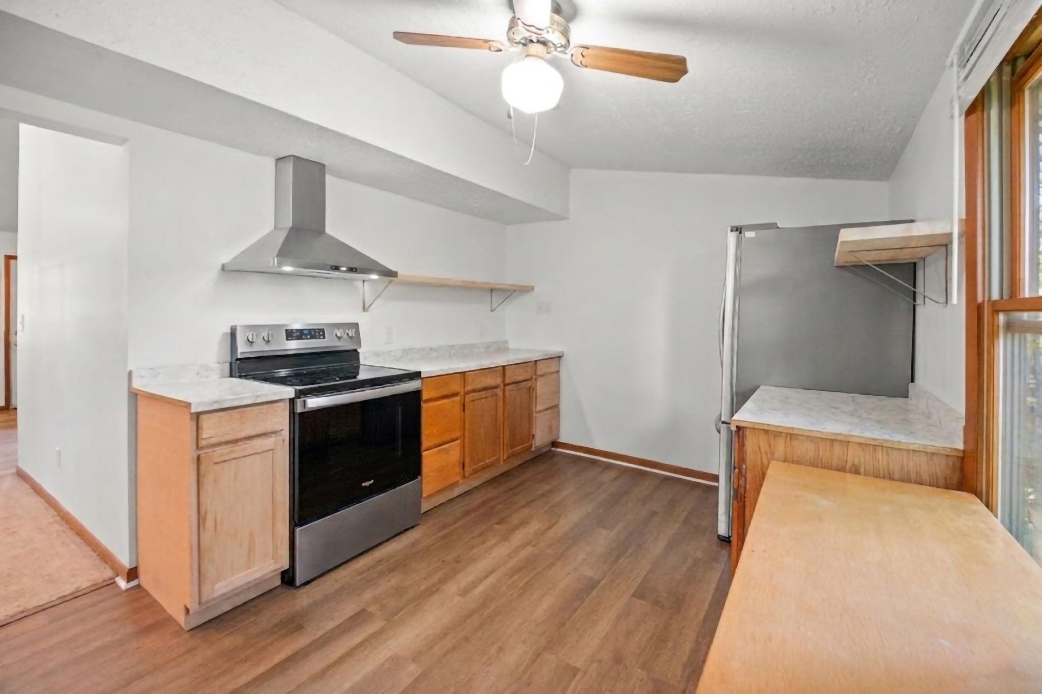 887 Pinner Pl. Property Photo 18