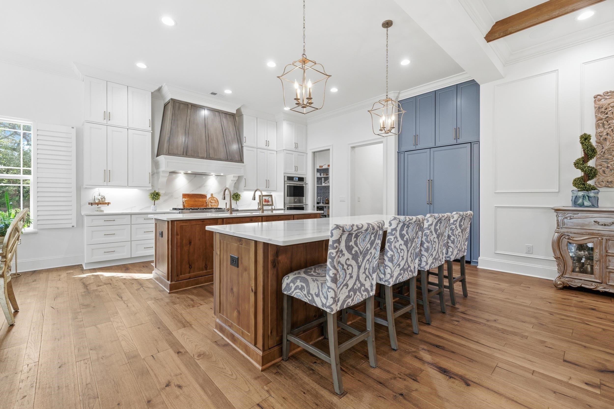 404 Club Dr. Property Photo 15