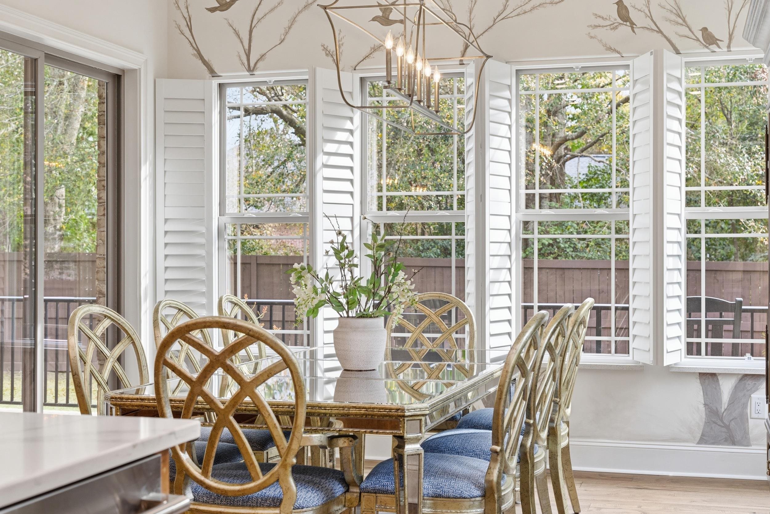 404 Club Dr. Property Photo 18