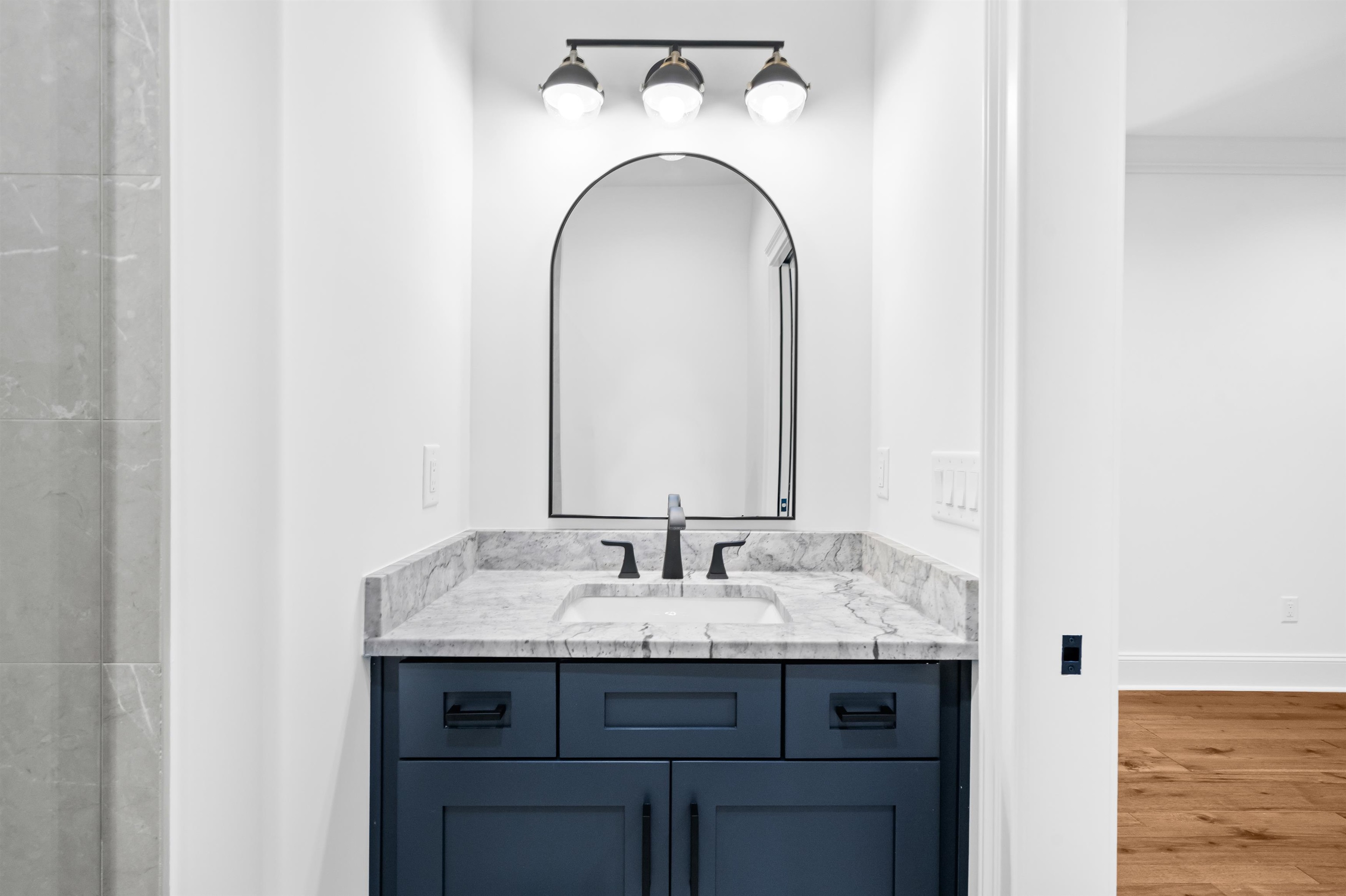 404 Club Dr. Property Photo 41