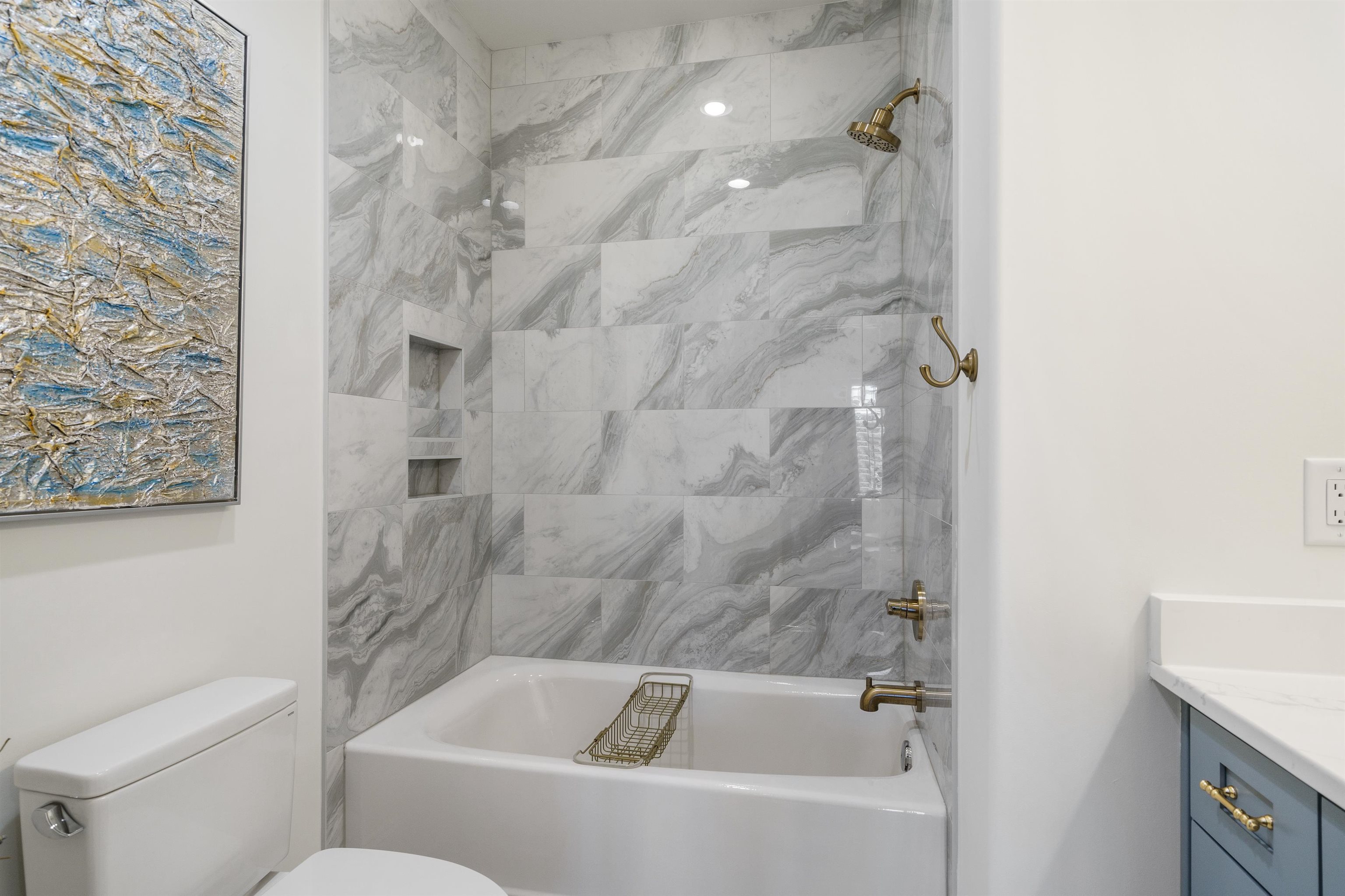 404 Club Dr. Property Photo 45
