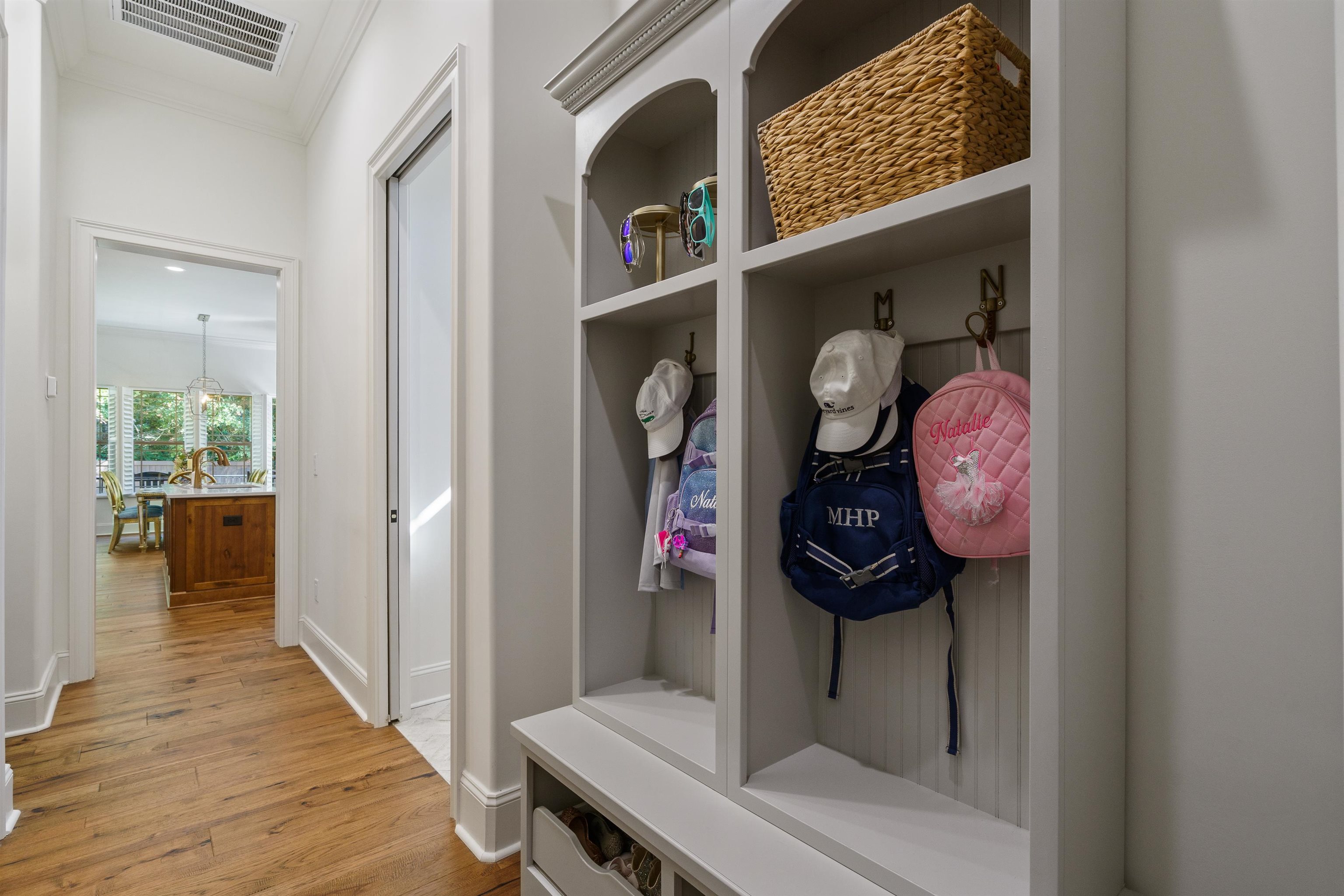 404 Club Dr. Property Photo 47