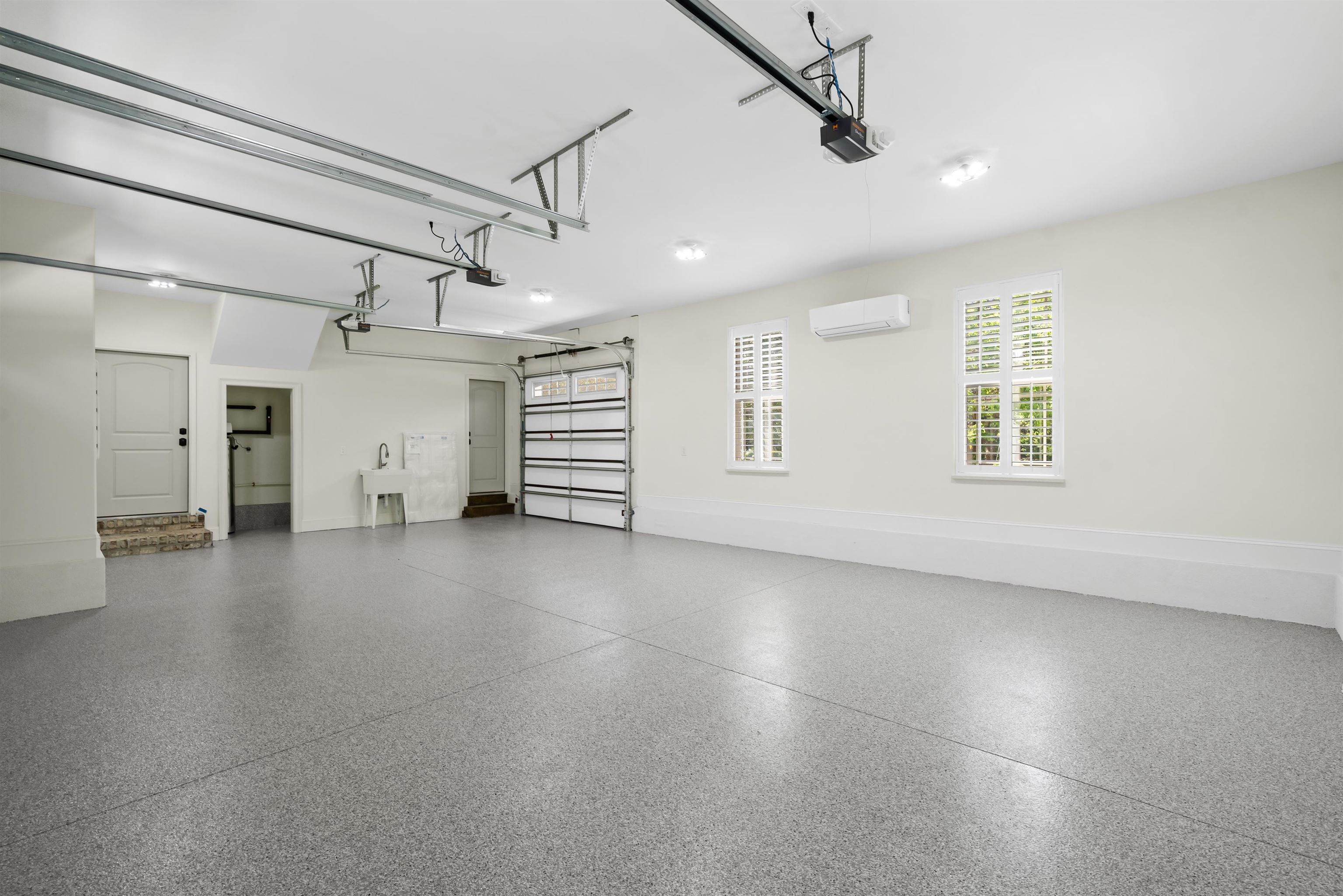 404 Club Dr. Property Photo 52