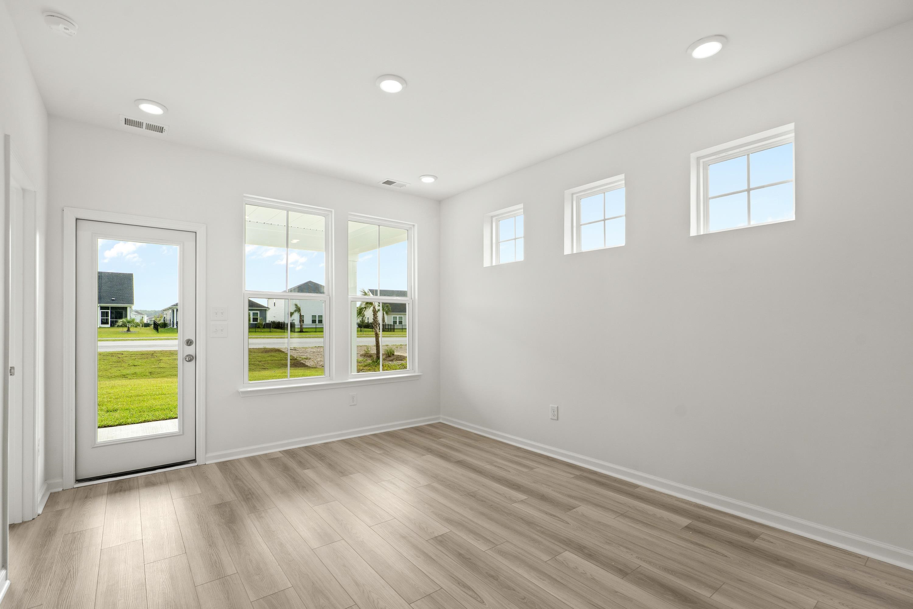 2716 Summer Breeze Ln Property Photo 8