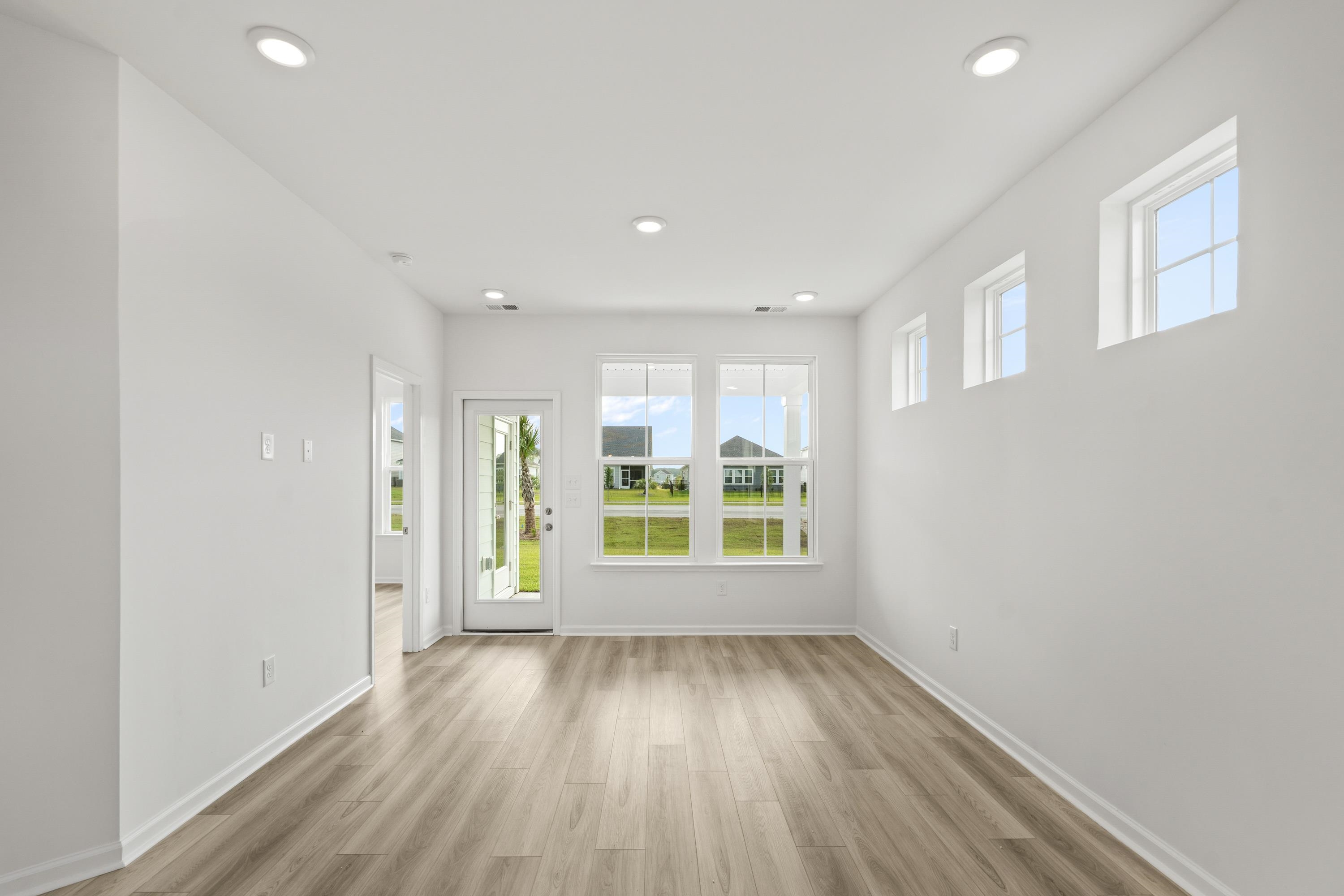 2716 Summer Breeze Ln Property Photo 9