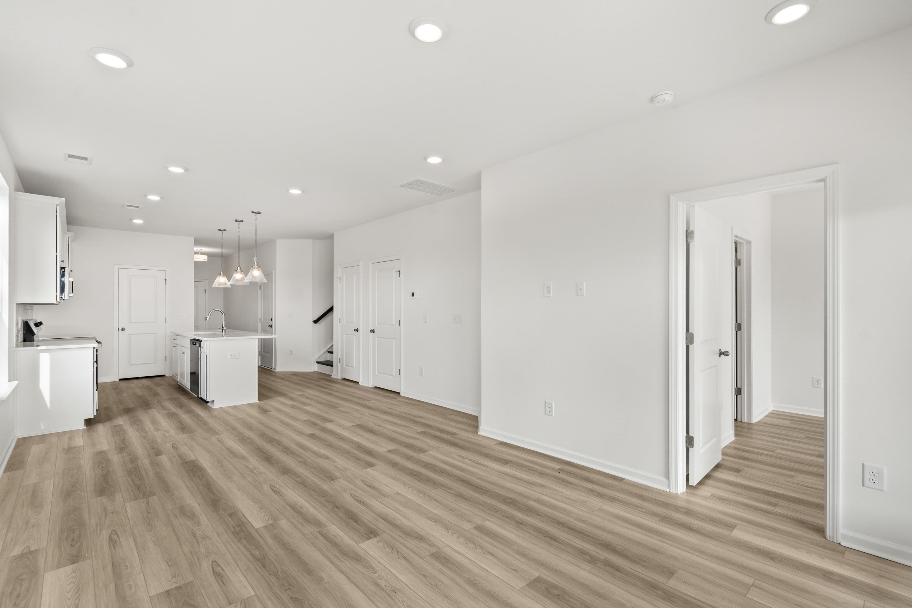 2716 Summer Breeze Ln Property Photo 12