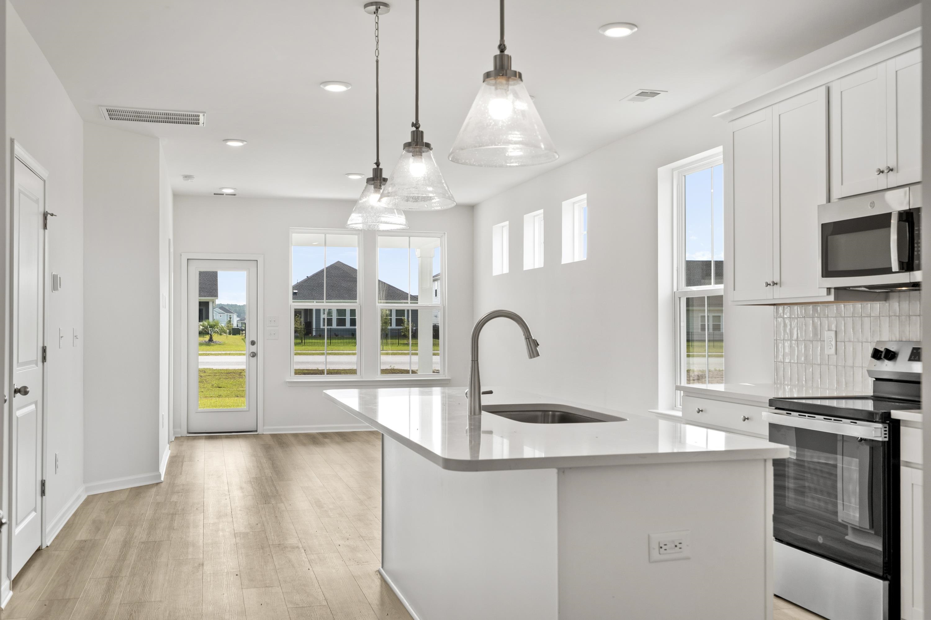 2716 Summer Breeze Ln Property Photo 20