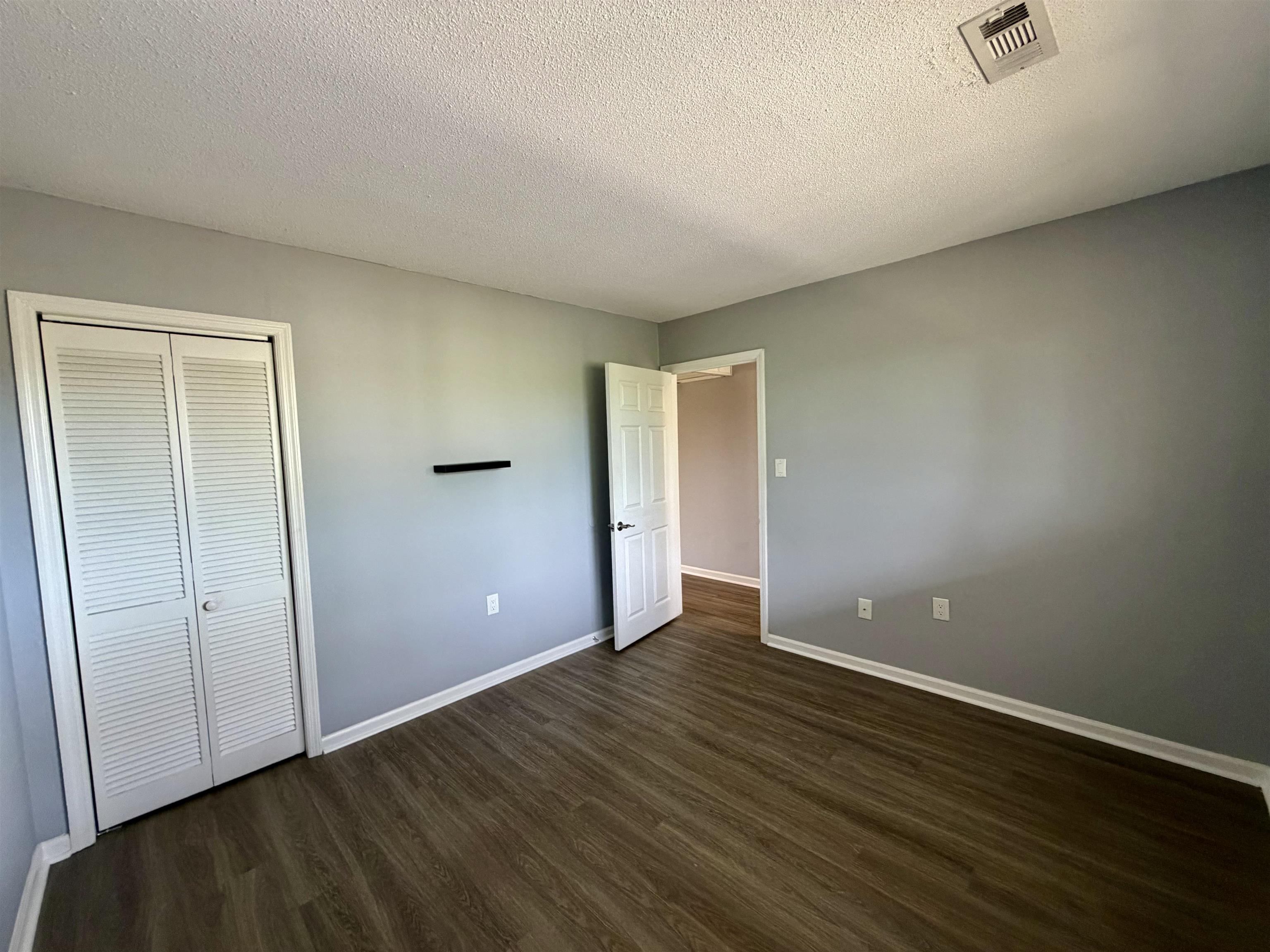 1025 Plantation Dr. Property Photo 10