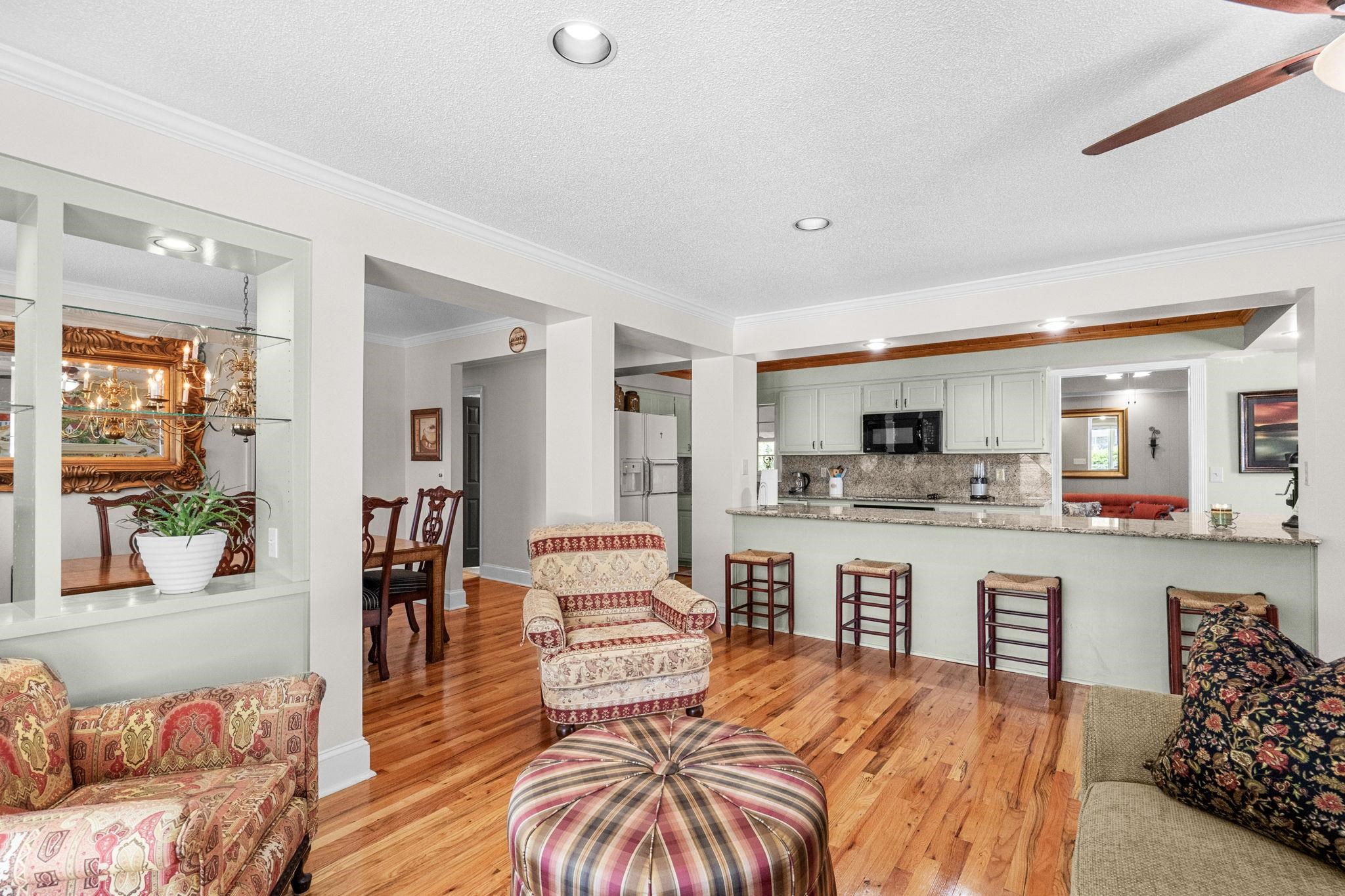 379 Bragdon Ave. Property Photo 6