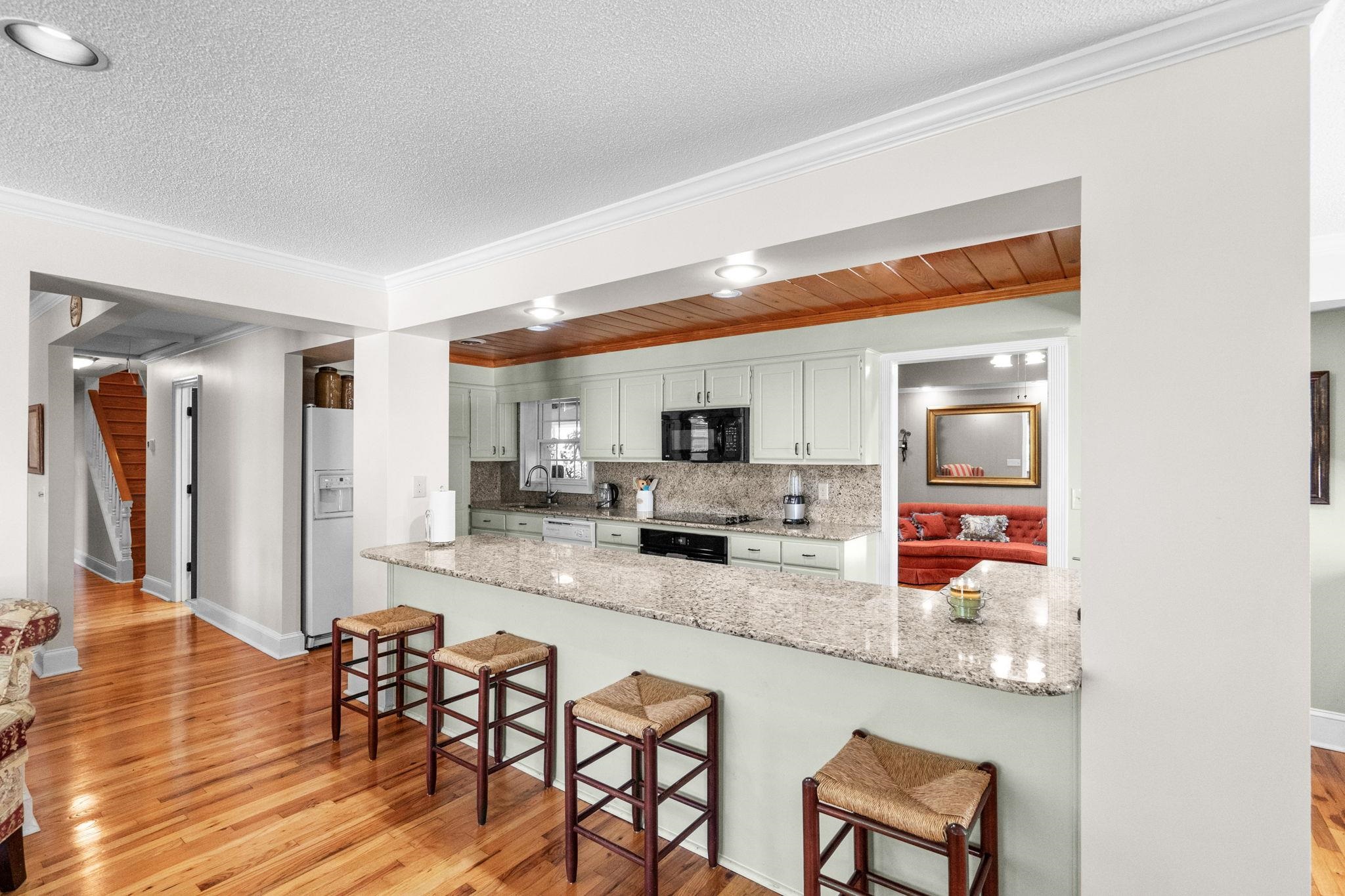 379 Bragdon Ave. Property Photo 8