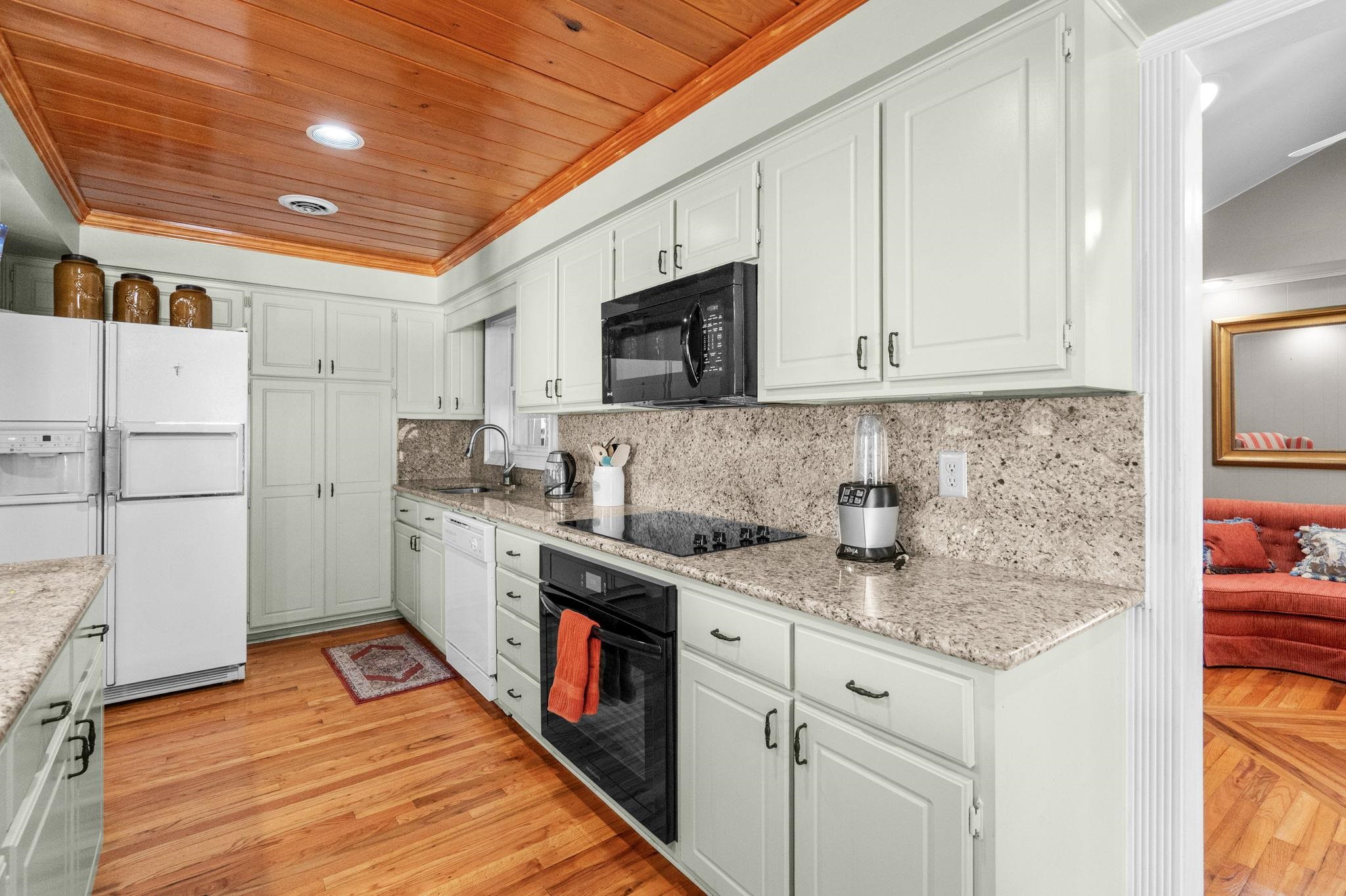 379 Bragdon Ave. Property Photo 10