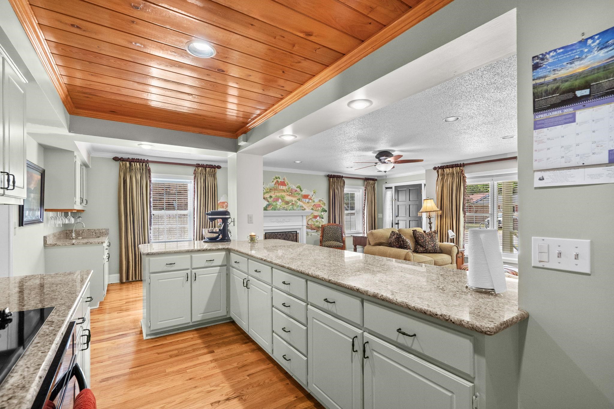 379 Bragdon Ave. Property Photo 11