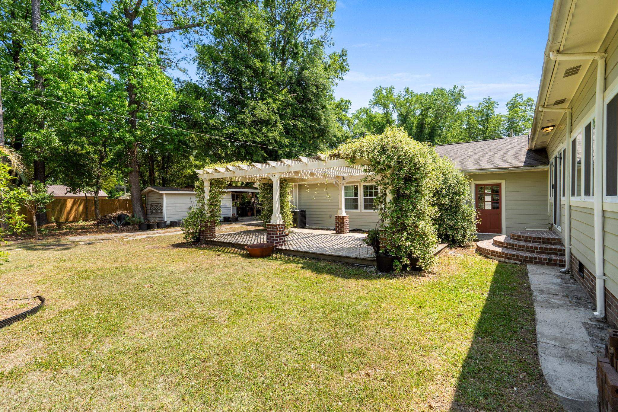 379 Bragdon Ave. Property Photo 31