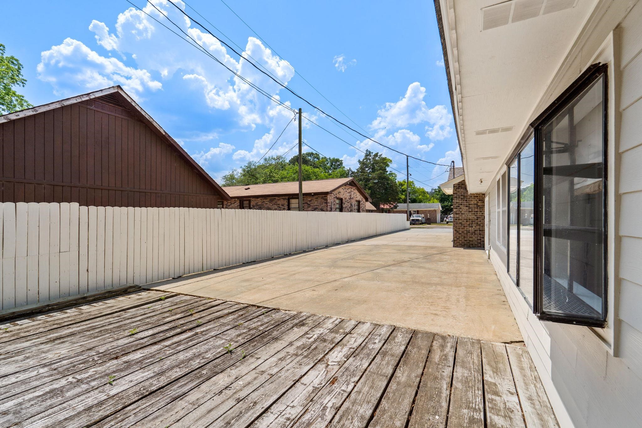 379 Bragdon Ave. Property Photo 34