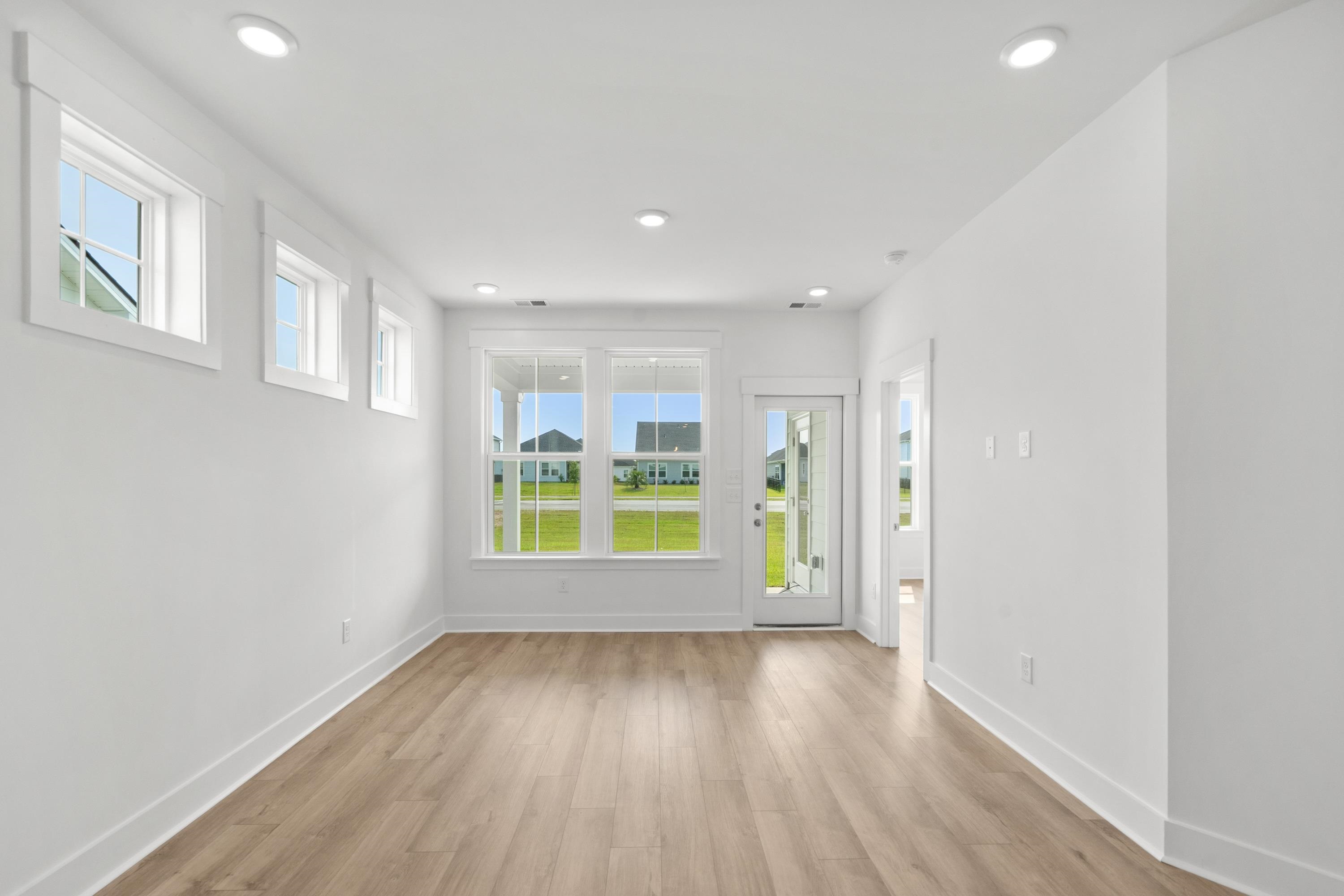 2720 Summer Breeze Ln Property Photo 7