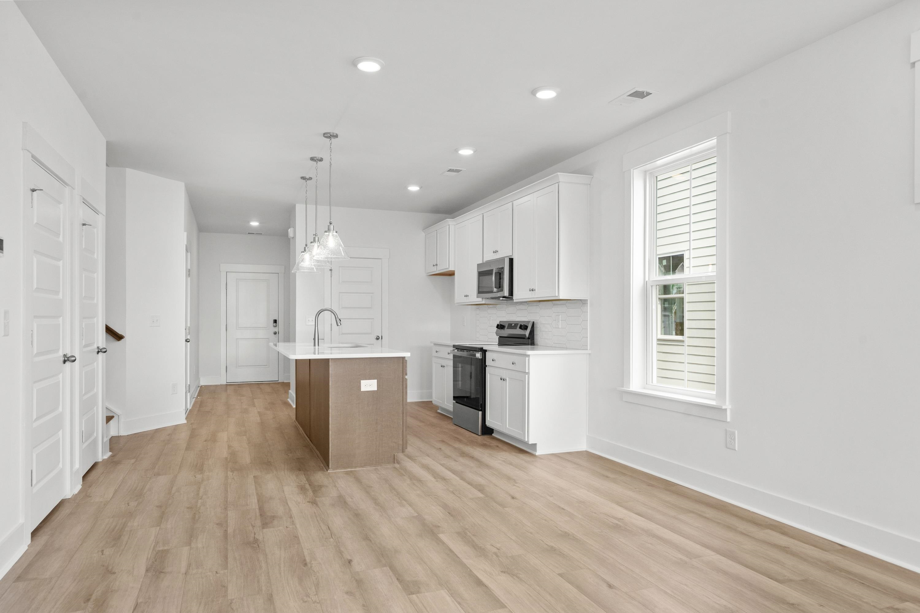 2720 Summer Breeze Ln Property Photo 12