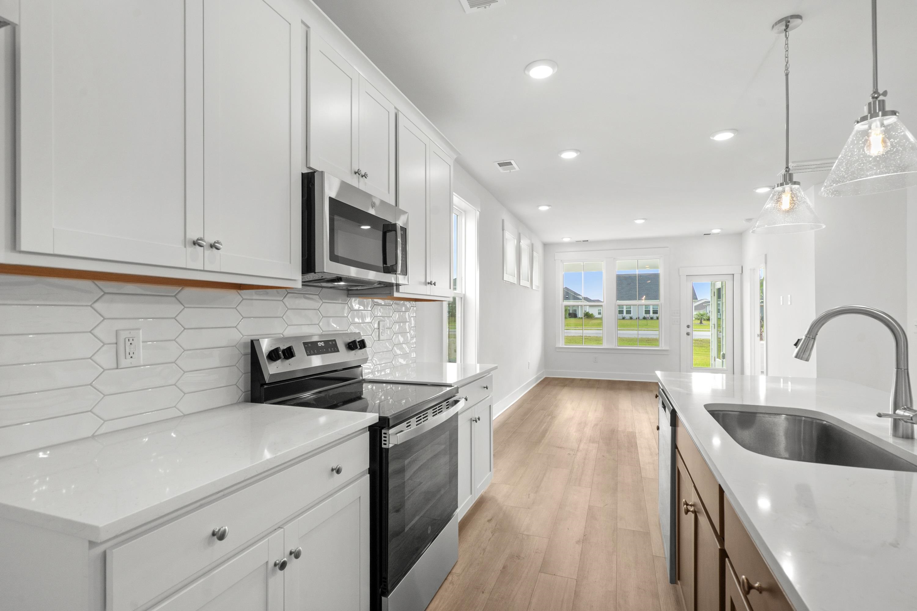 2720 Summer Breeze Ln Property Photo 17