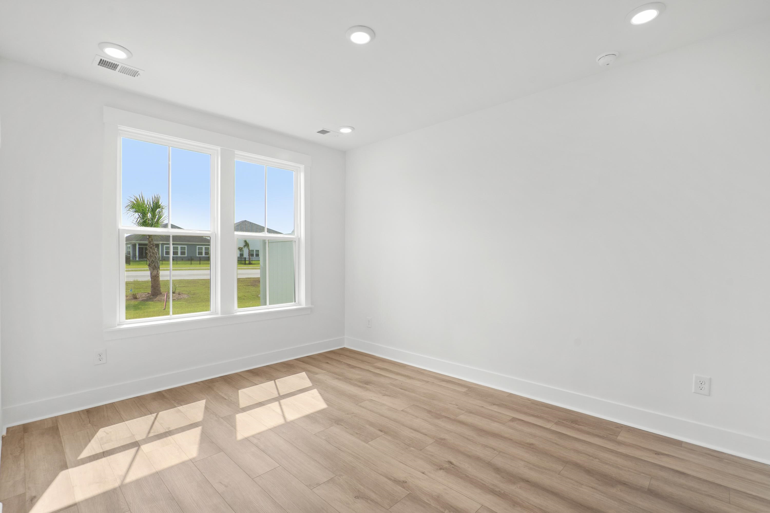 2720 Summer Breeze Ln Property Photo 28