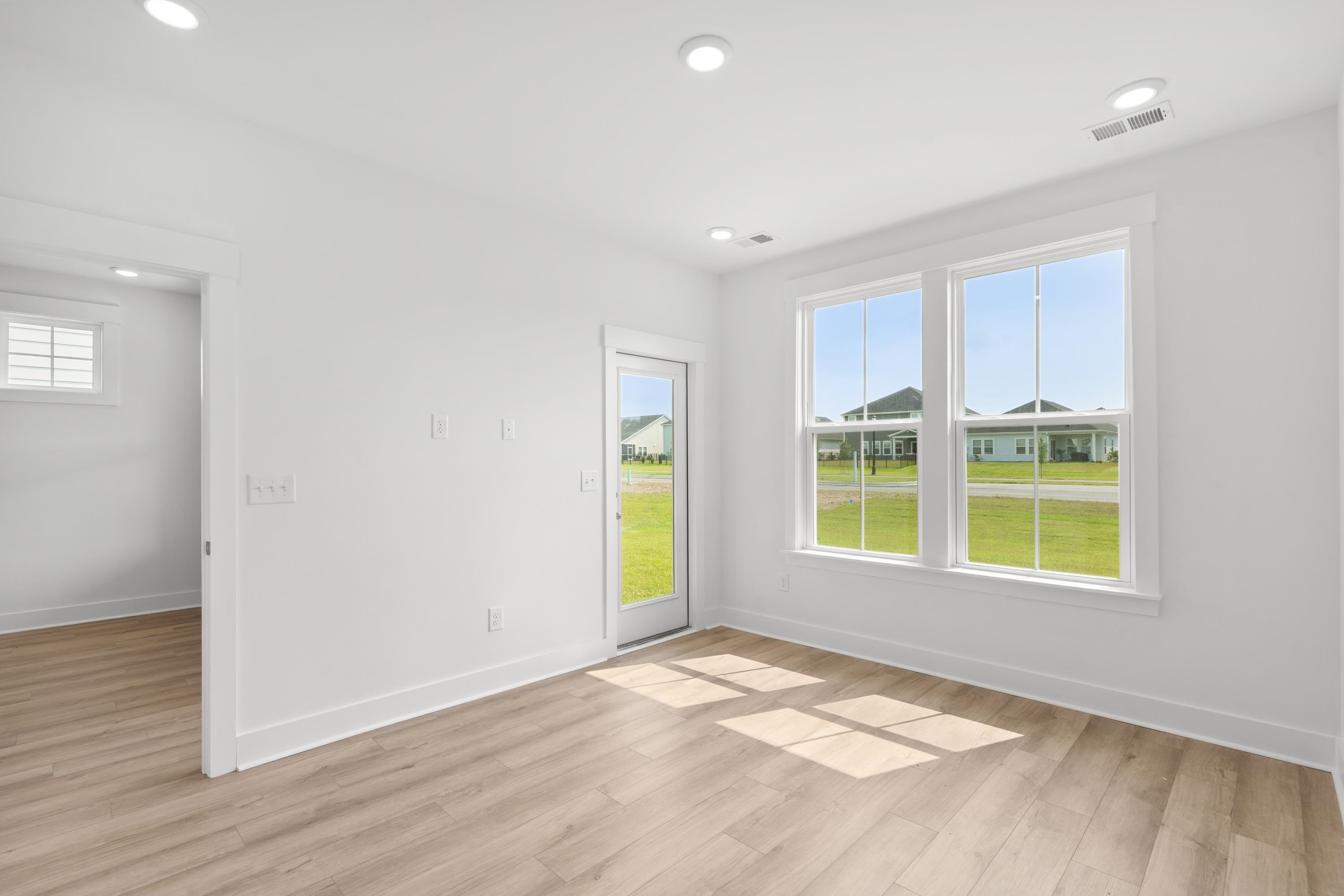2720 Summer Breeze Ln Property Photo 29