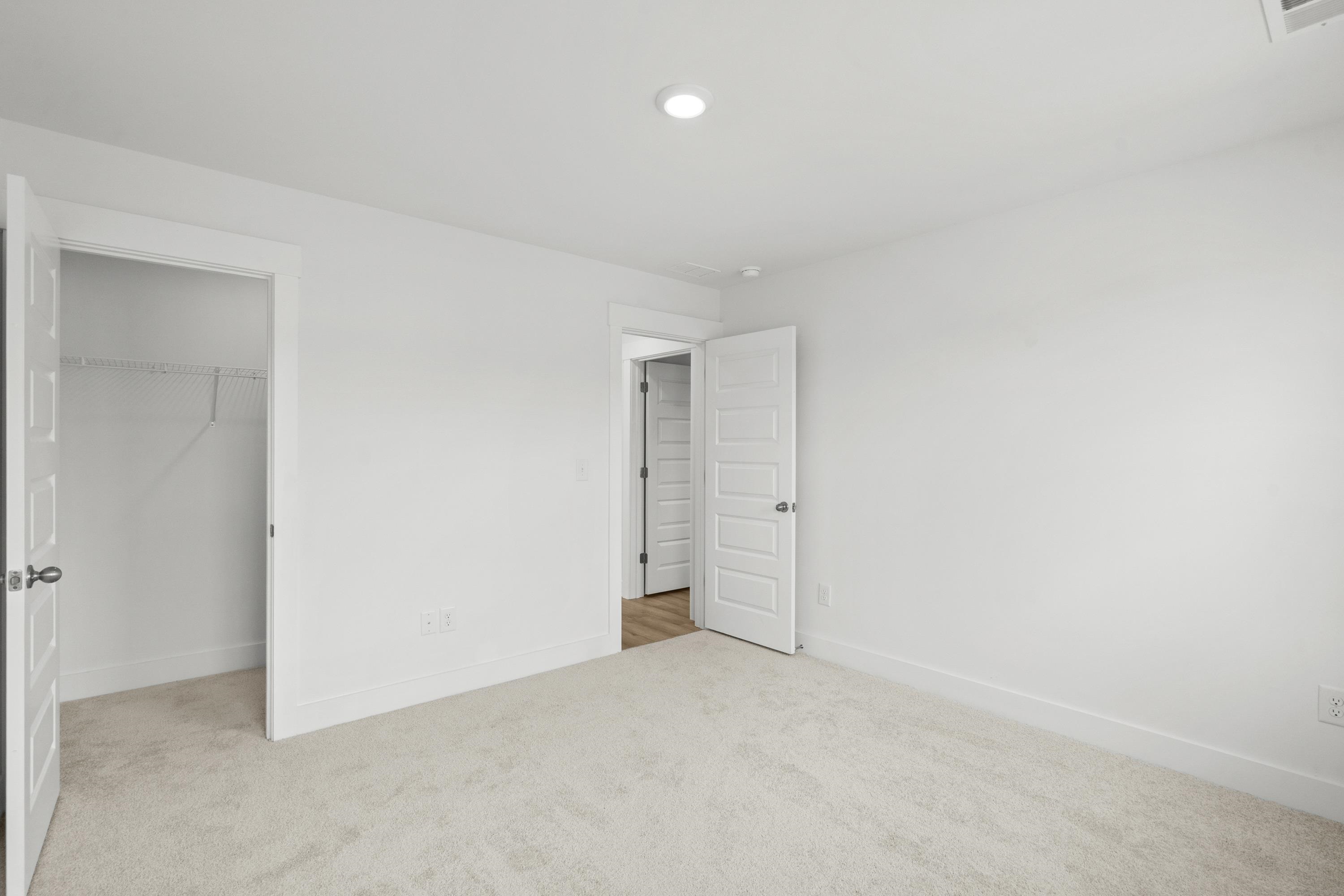 2720 Summer Breeze Ln Property Photo 37