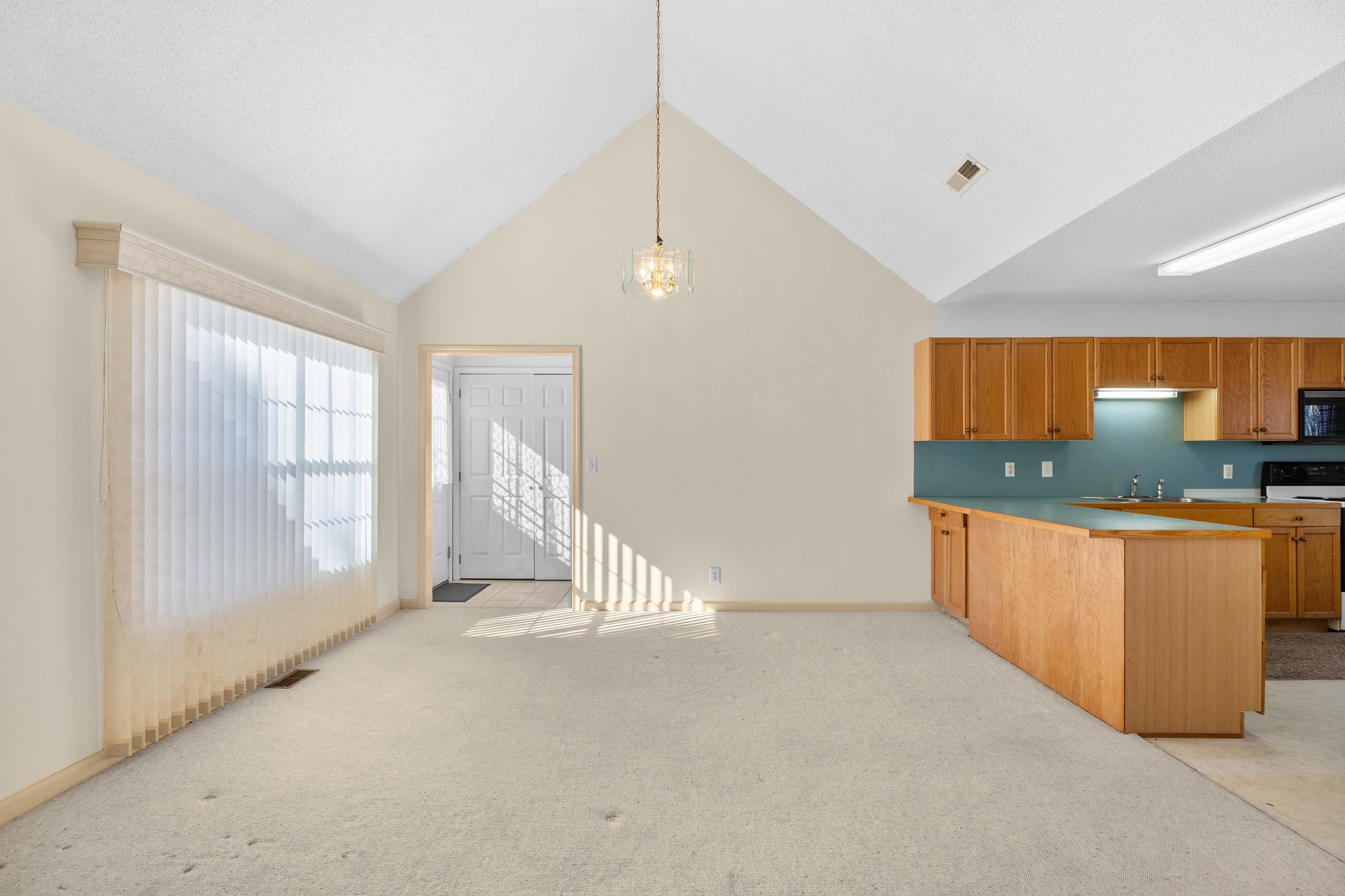 246 Russell Dr. Property Photo 7