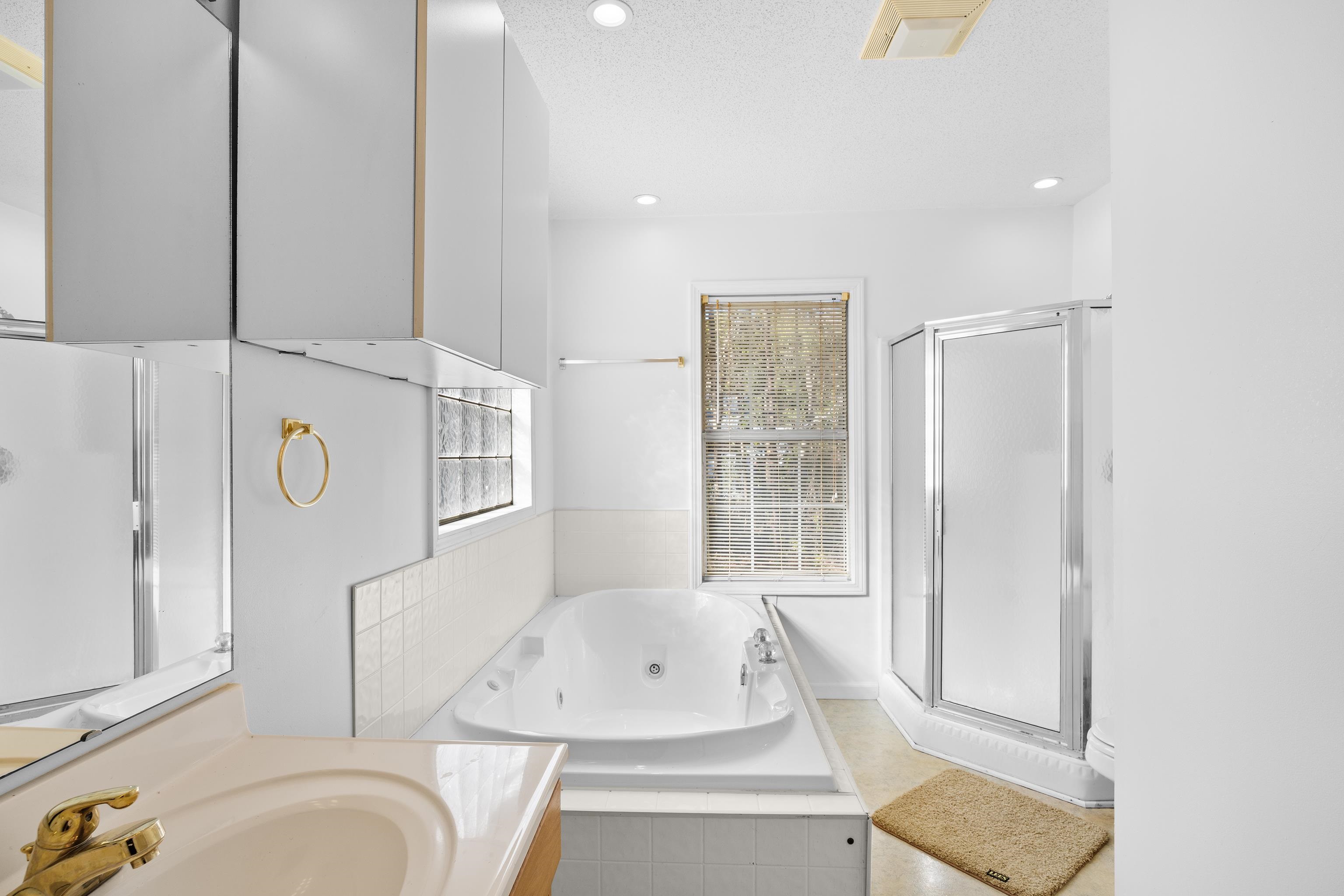 246 Russell Dr. Property Photo 10
