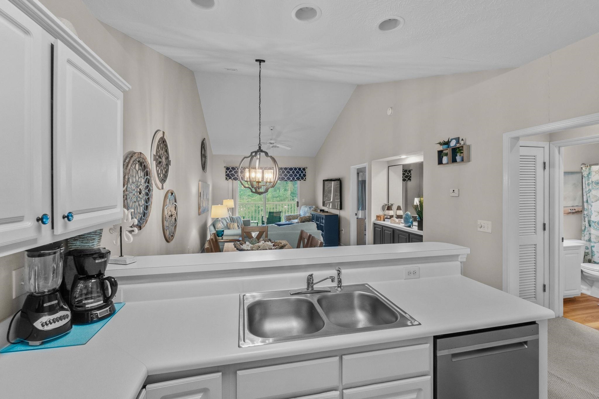 616 River Oaks Dr. Property Photo 16