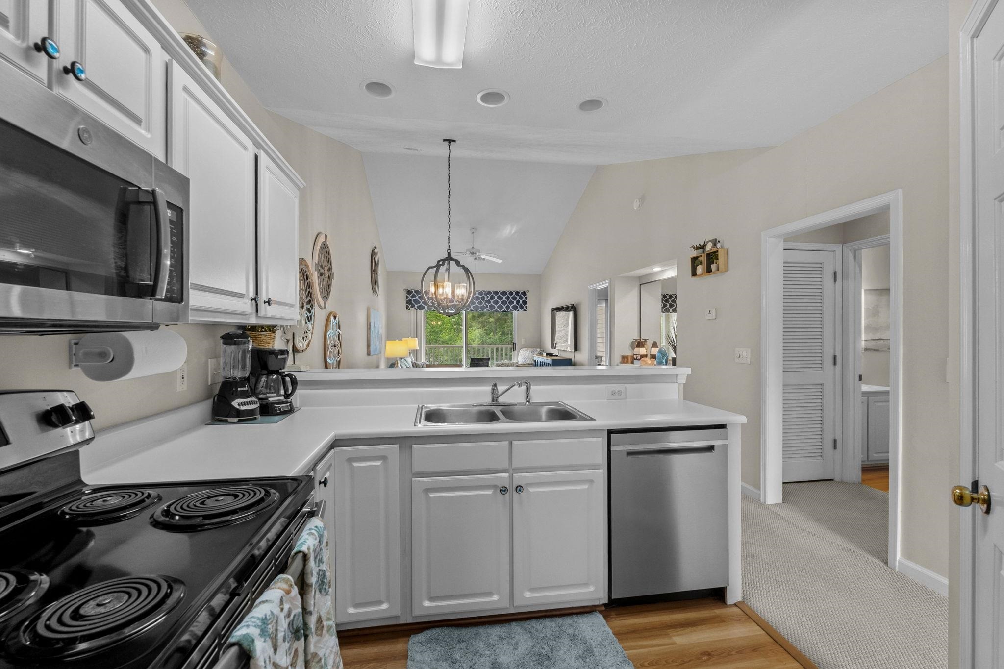 616 River Oaks Dr. Property Photo 25