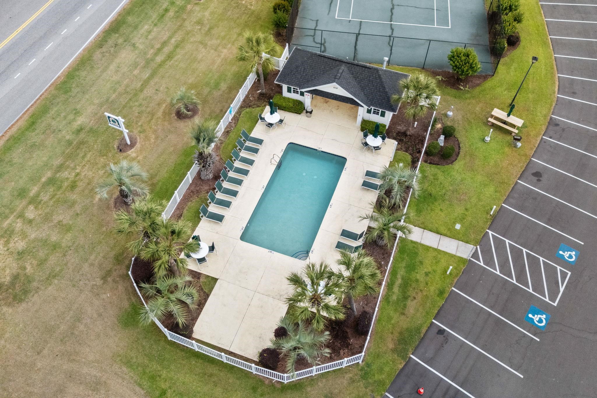 616 River Oaks Dr. Property Photo 56