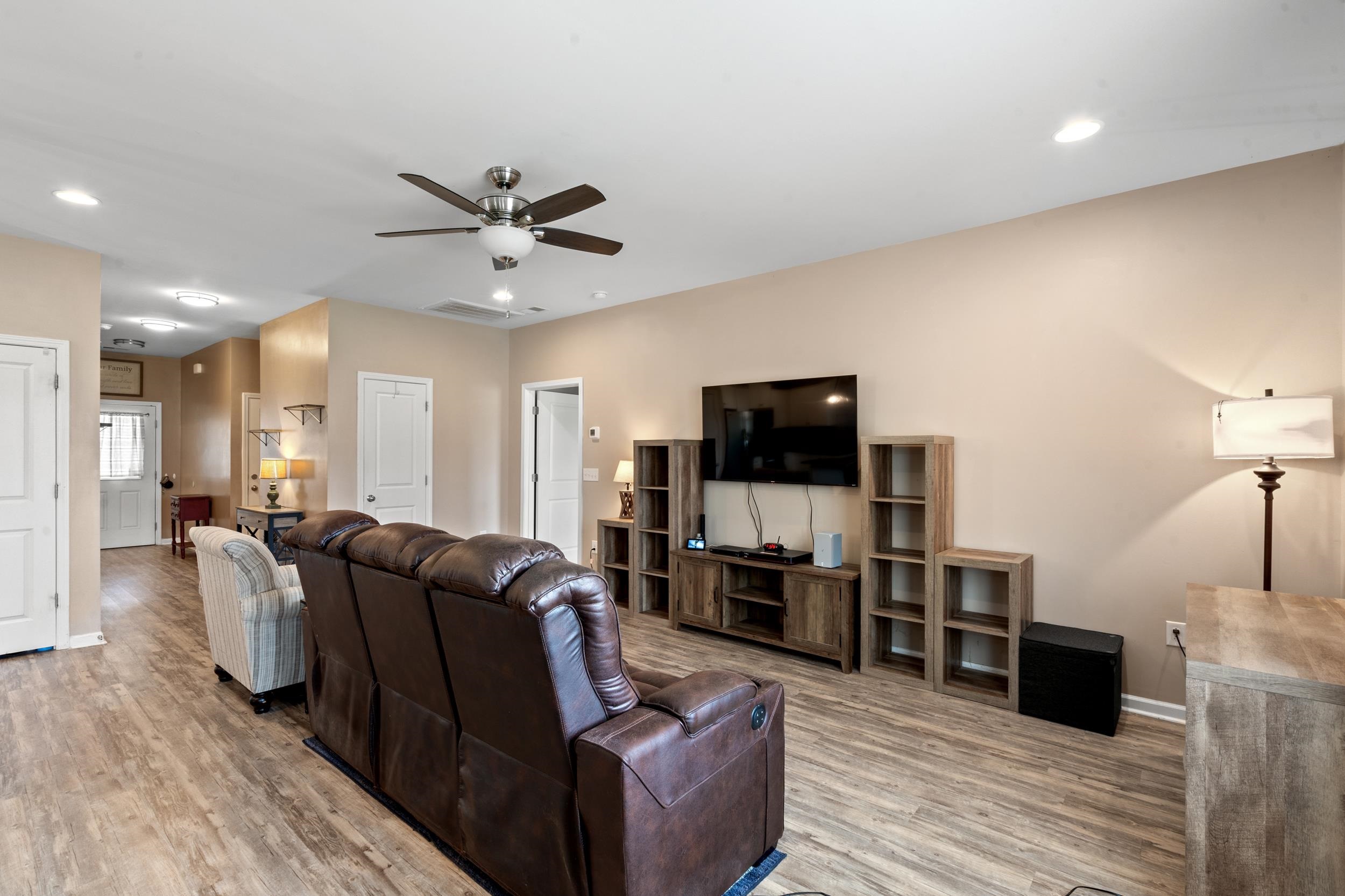 192 Long Leaf Pine Dr. Property Photo 4