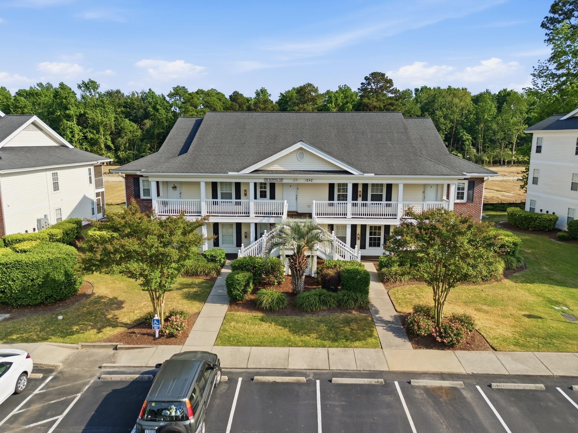 1242 River Oaks Dr. Property Photo 2