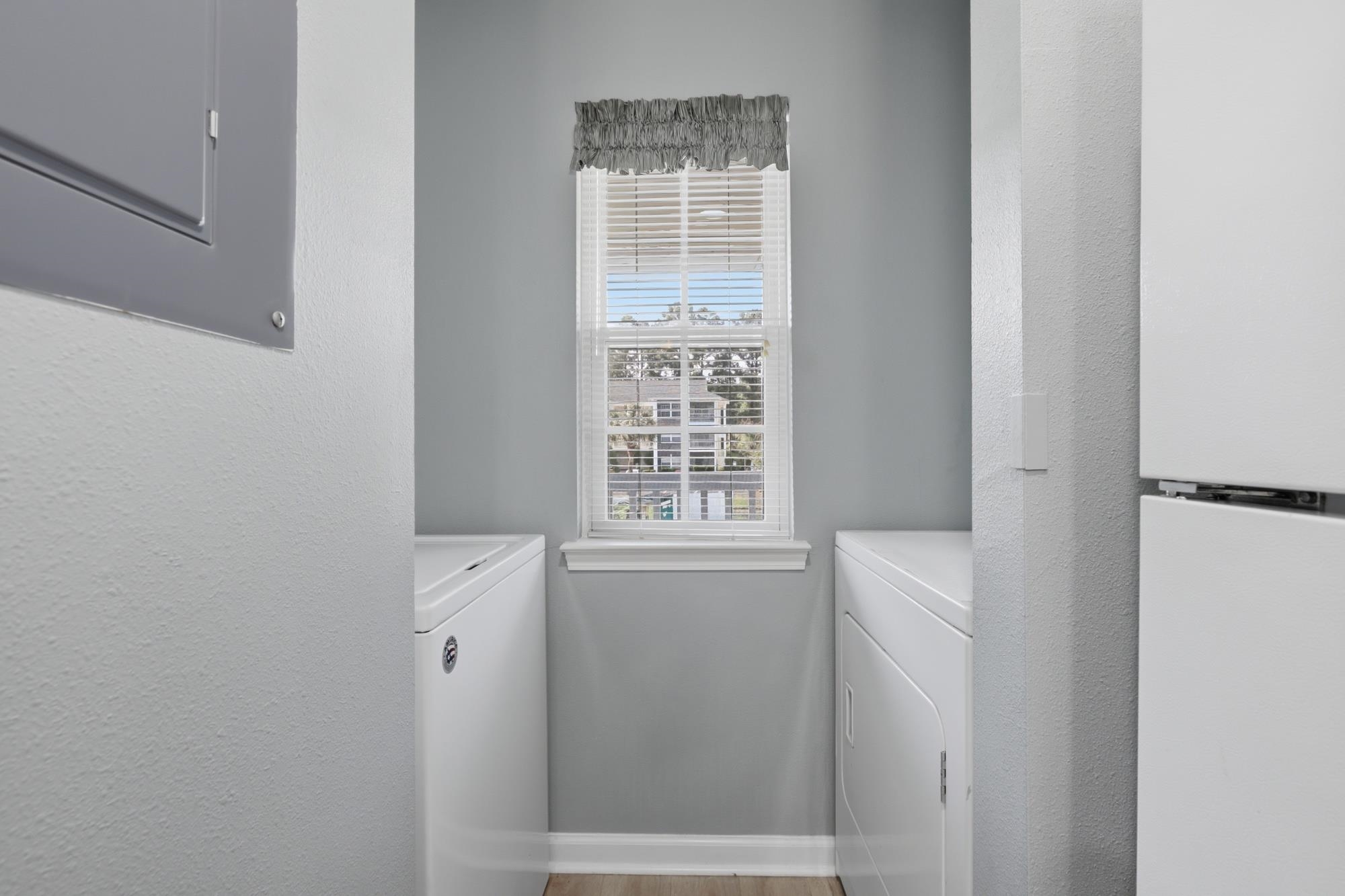 1242 River Oaks Dr. Property Photo 9