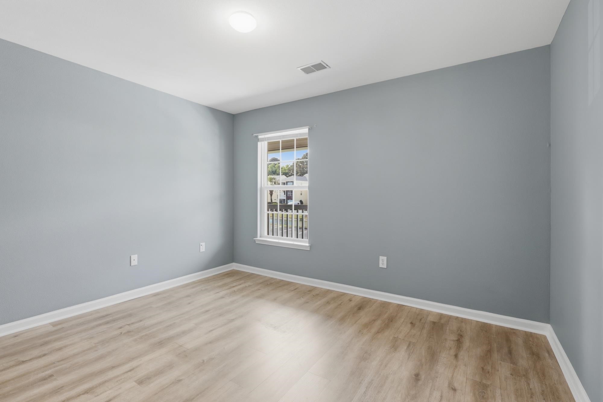 1242 River Oaks Dr. Property Photo 10