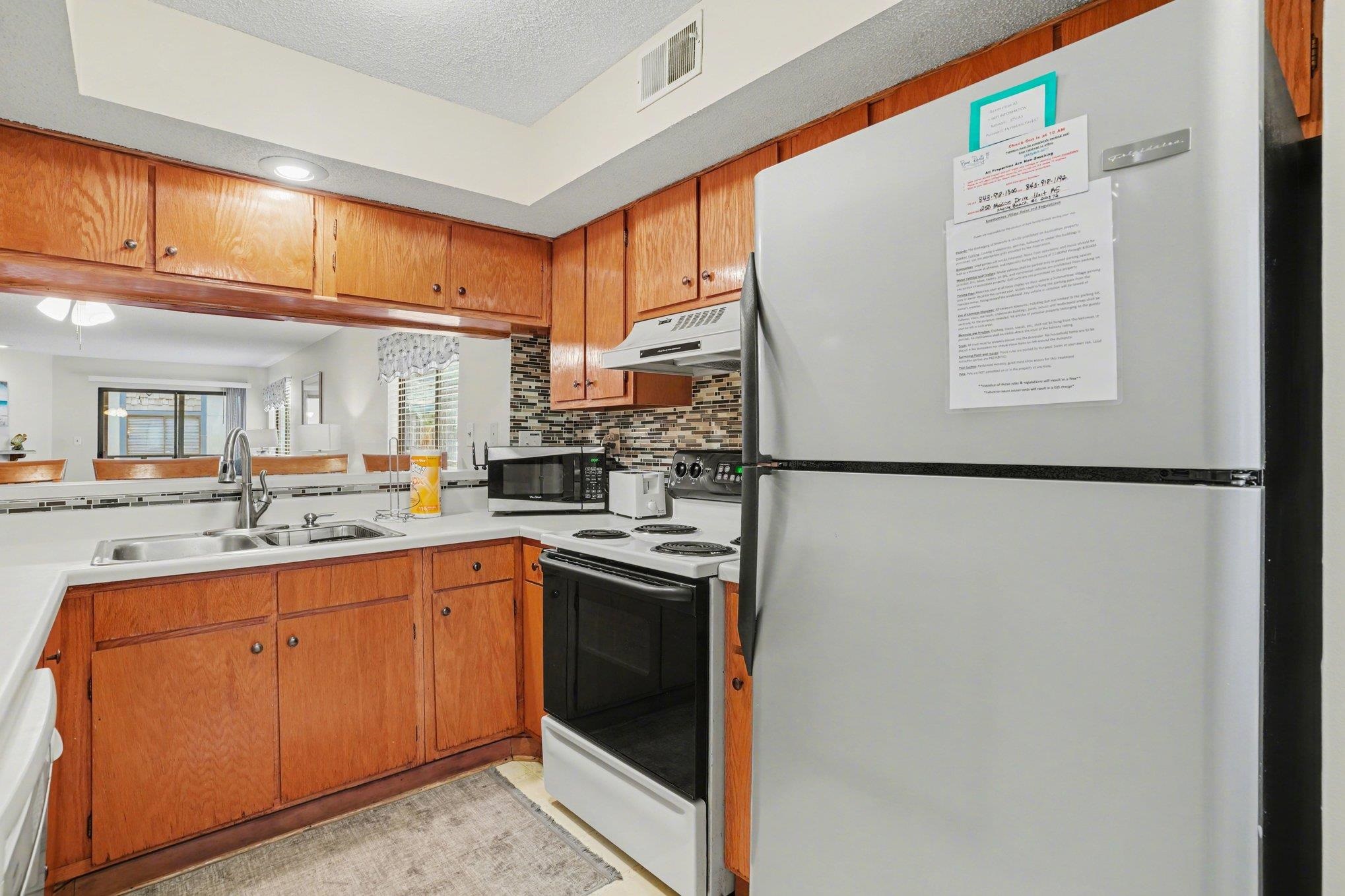 250 Maison Dr. Property Photo 8