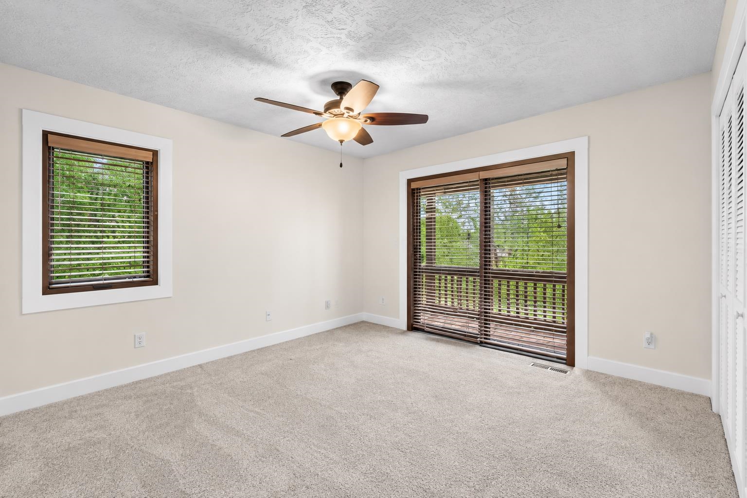 404 N 72nd Ave. Property Photo 5