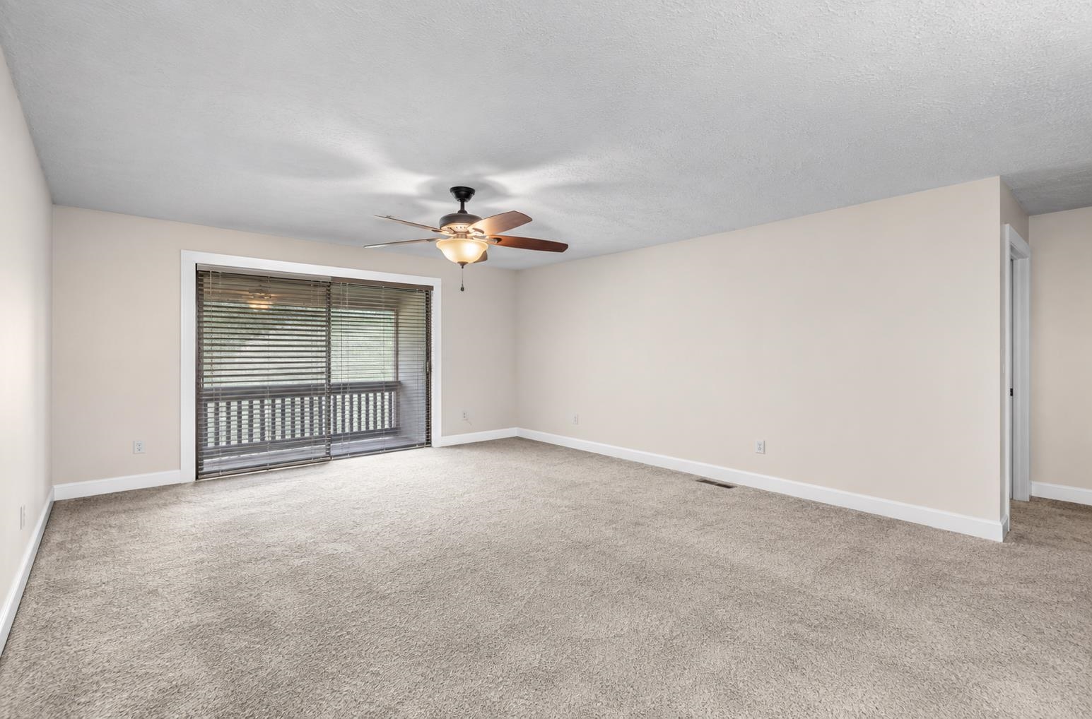 404 N 72nd Ave. Property Photo 6
