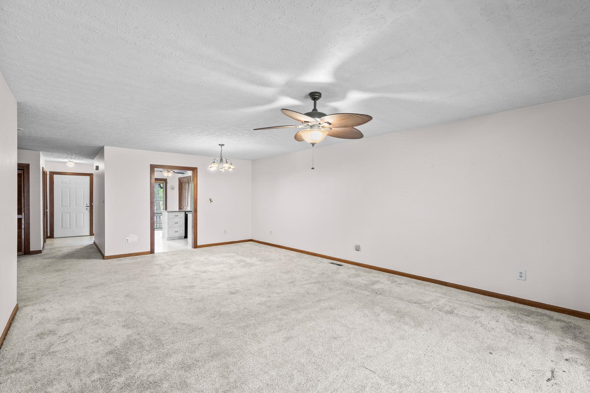 404 N 72nd Ave. Property Photo 7