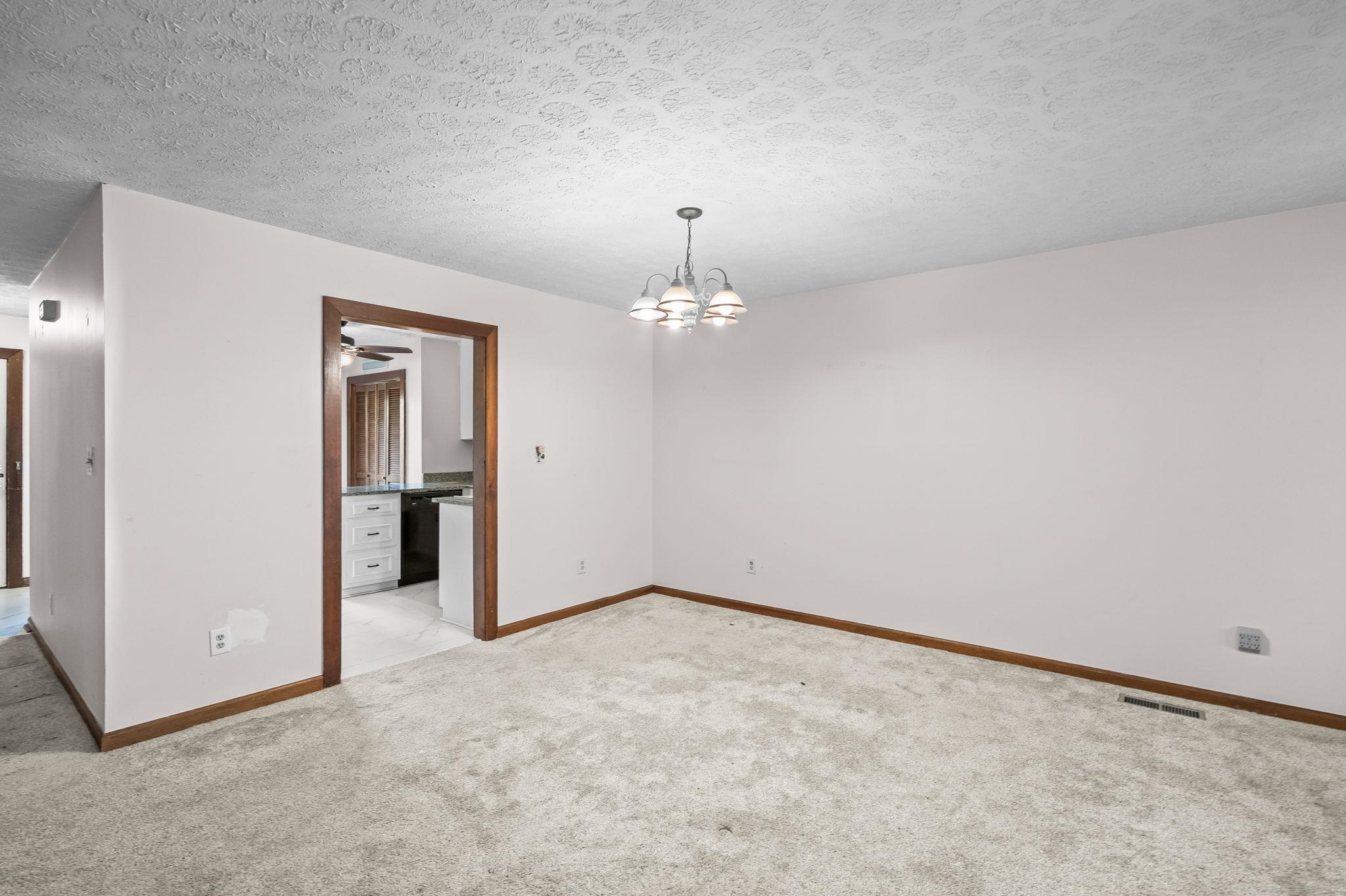 404 N 72nd Ave. Property Photo 9