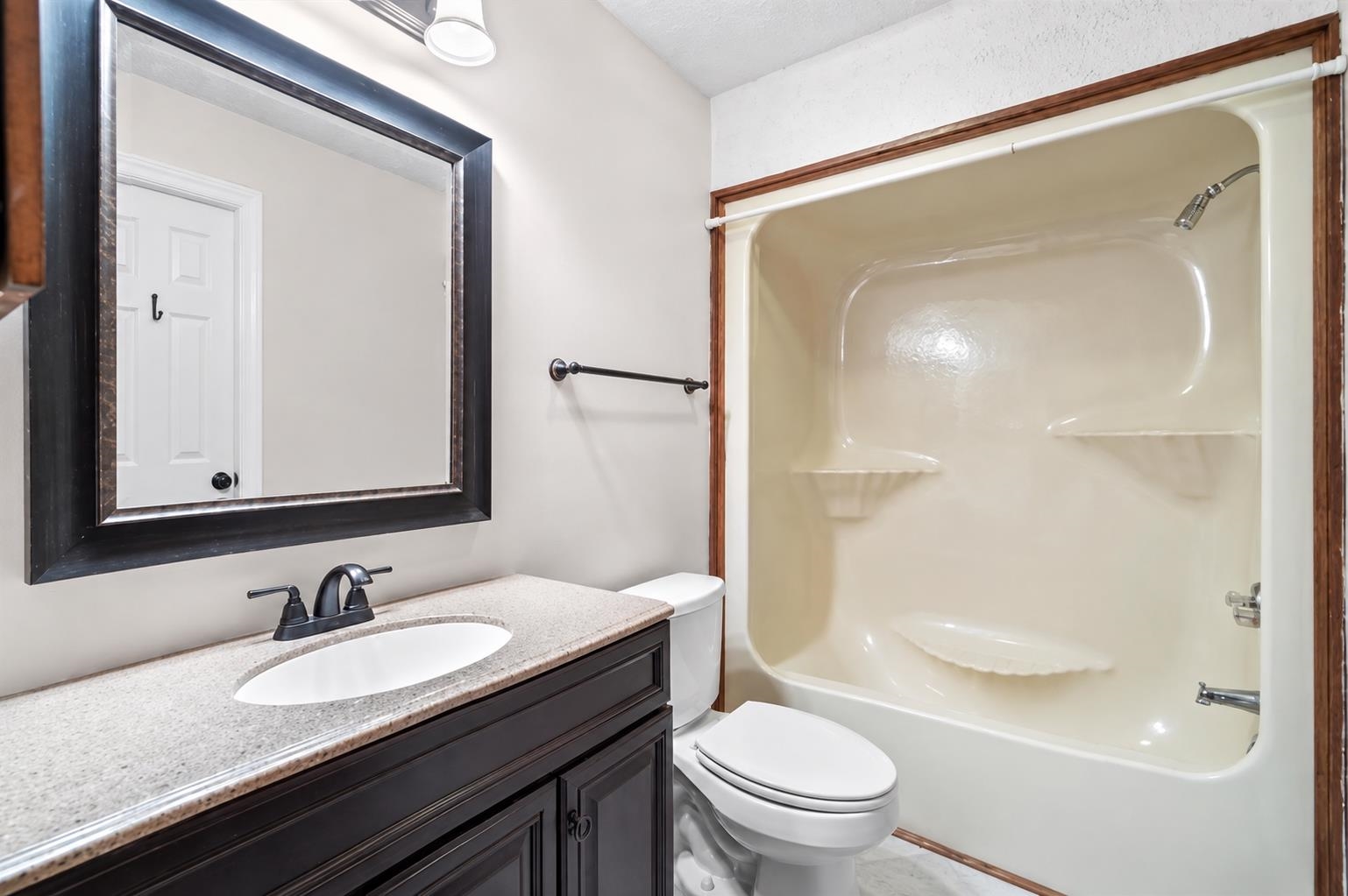 404 N 72nd Ave. Property Photo 12