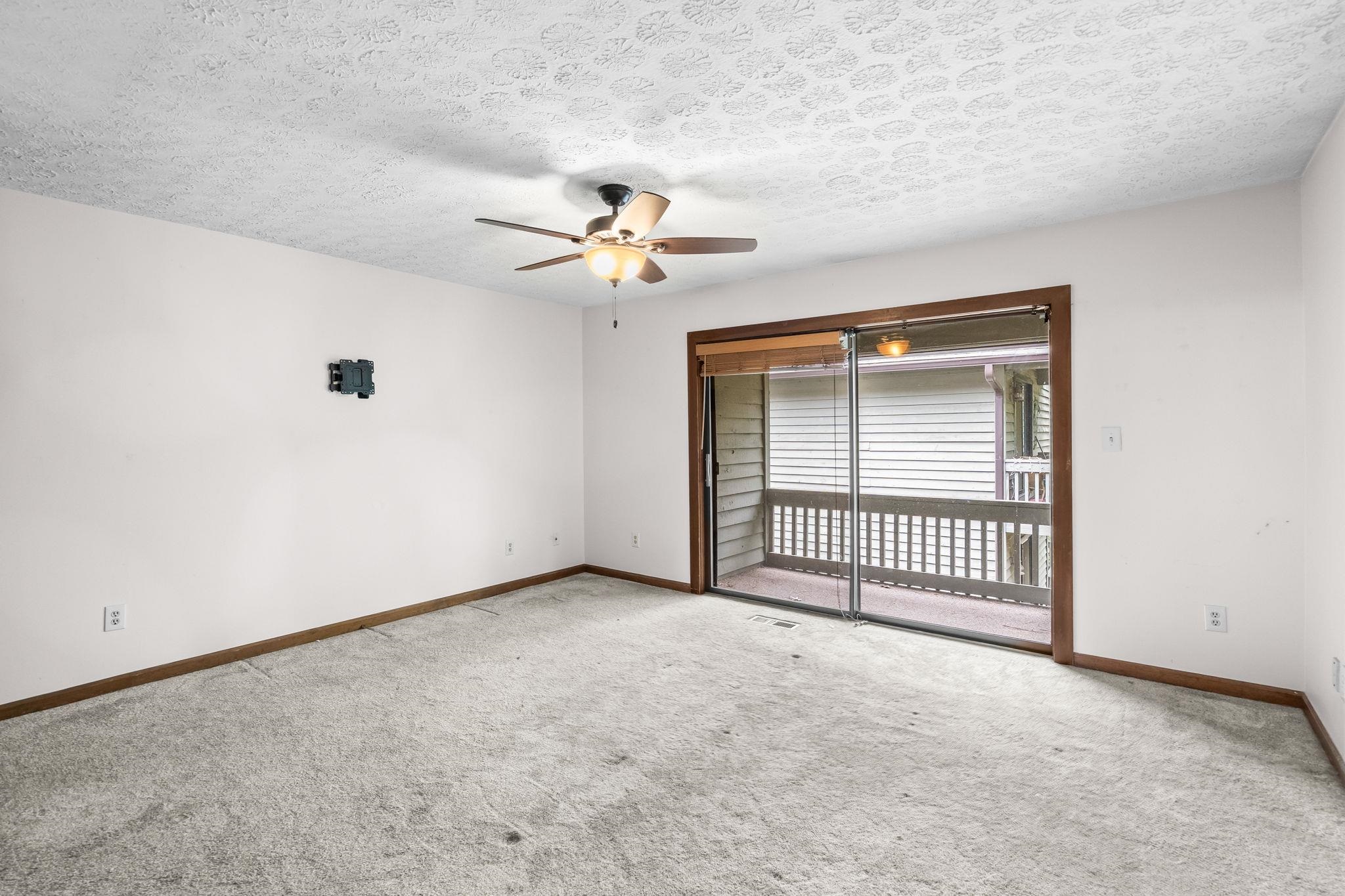 404 N 72nd Ave. Property Photo 22