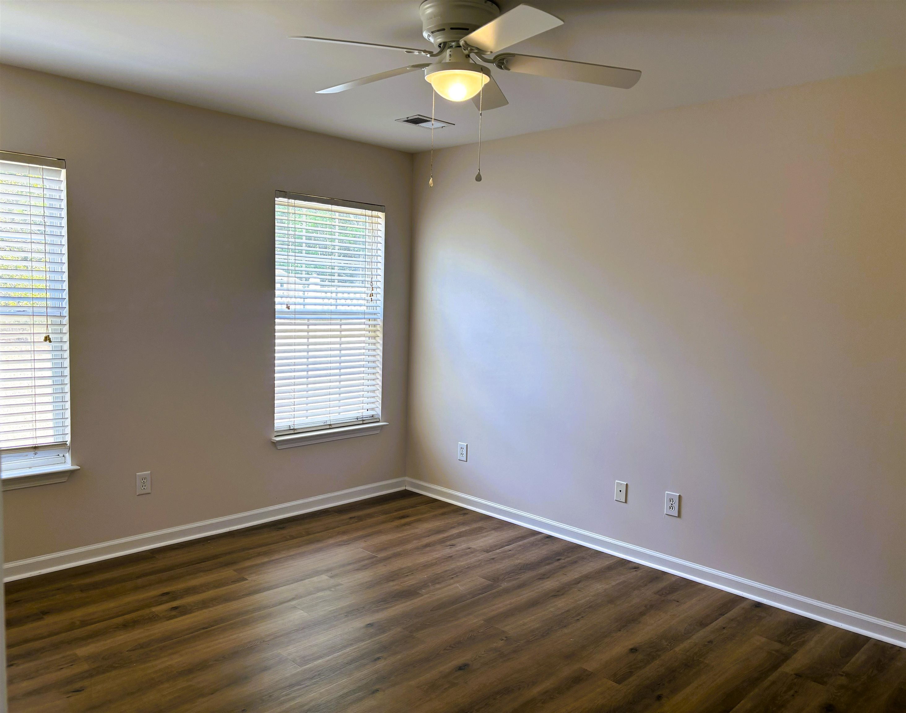 9050 Gatewick Ct. Property Photo 9
