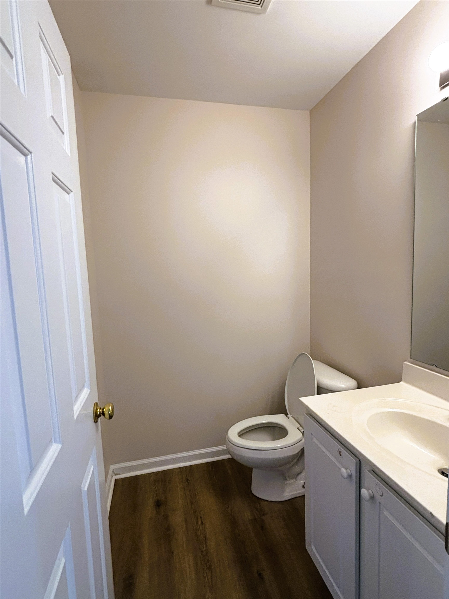 9050 Gatewick Ct. Property Photo 13