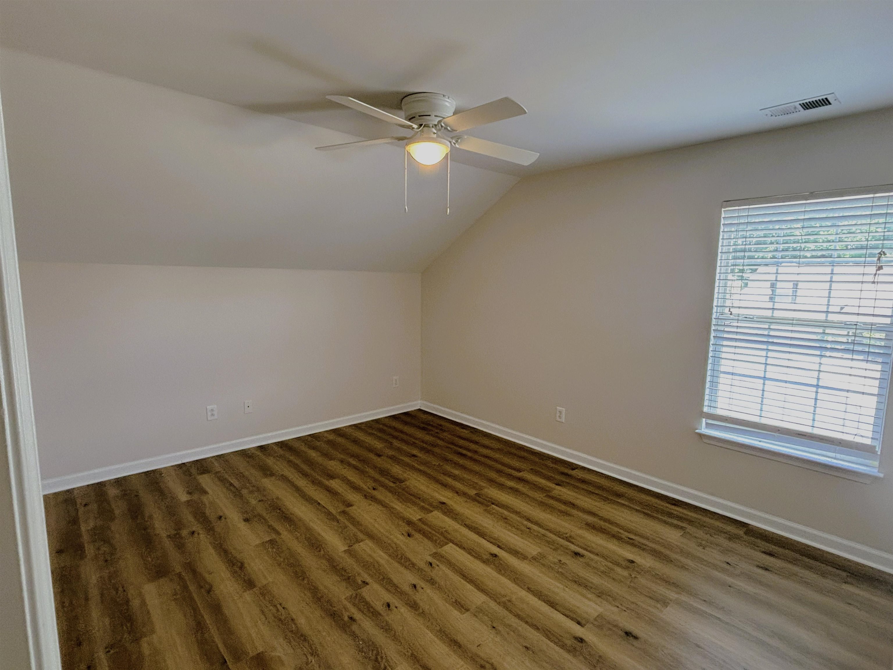 9050 Gatewick Ct. Property Photo 17